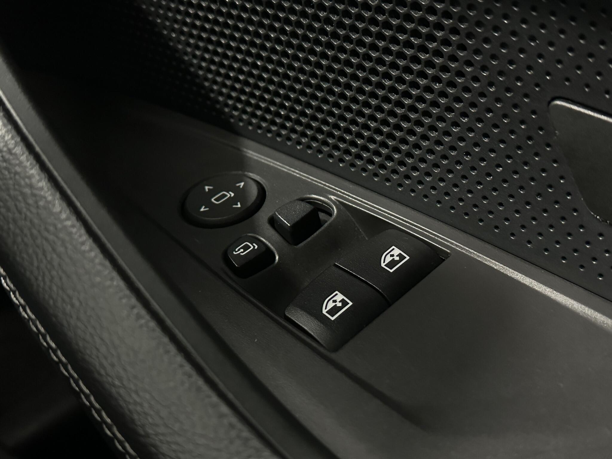 BMW 4 Series view 19