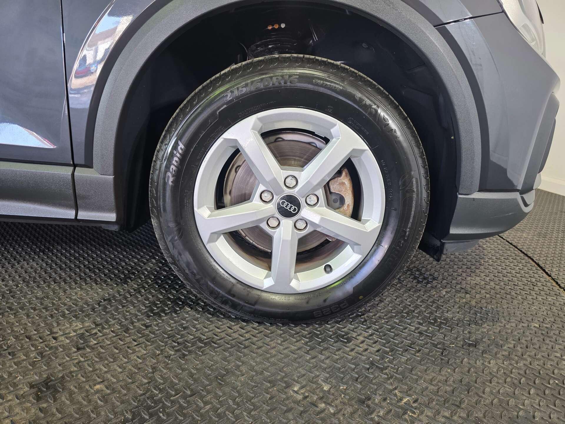 Audi Q2 view 62