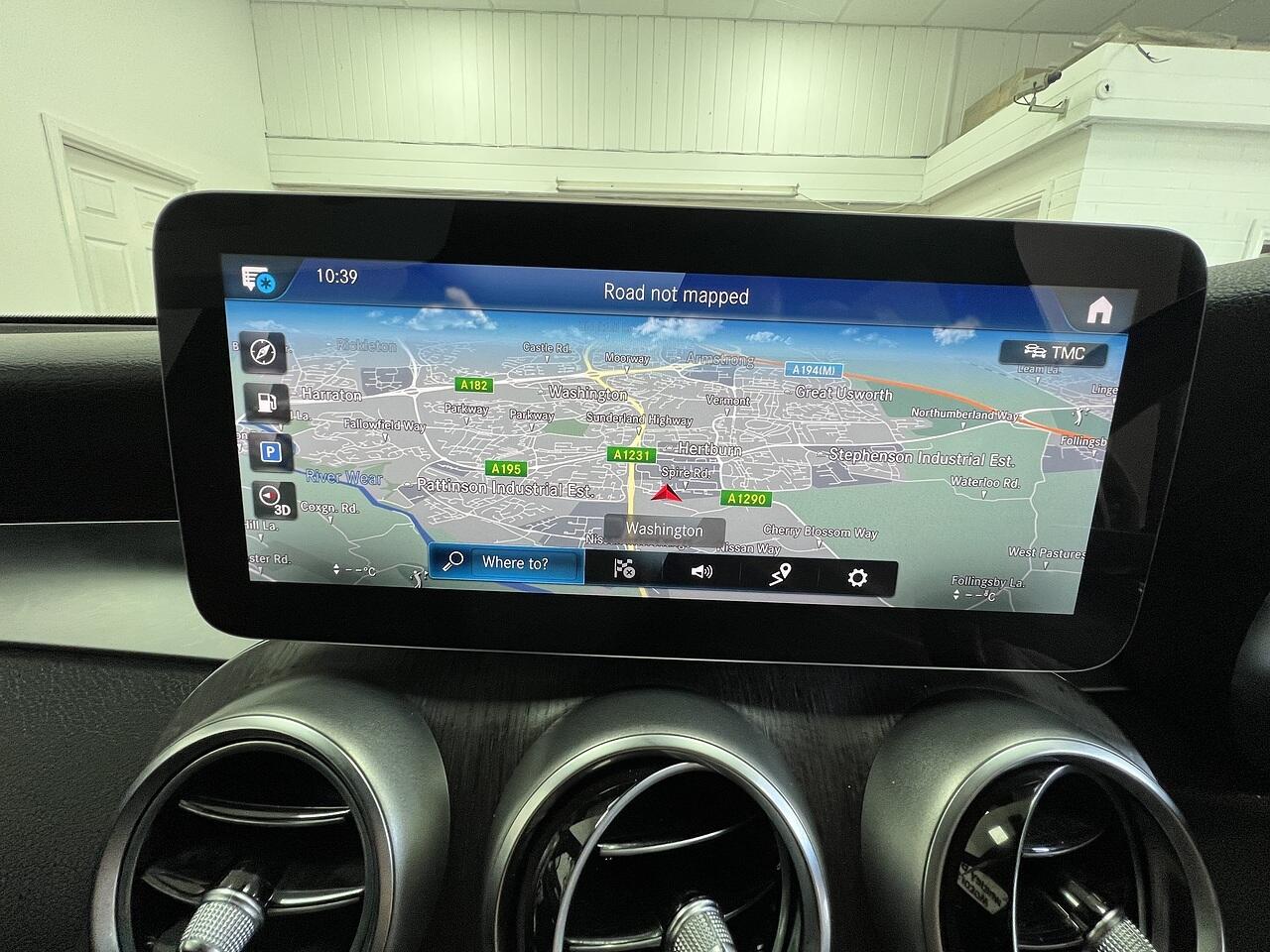 Mercedes-Benz GLC view 11