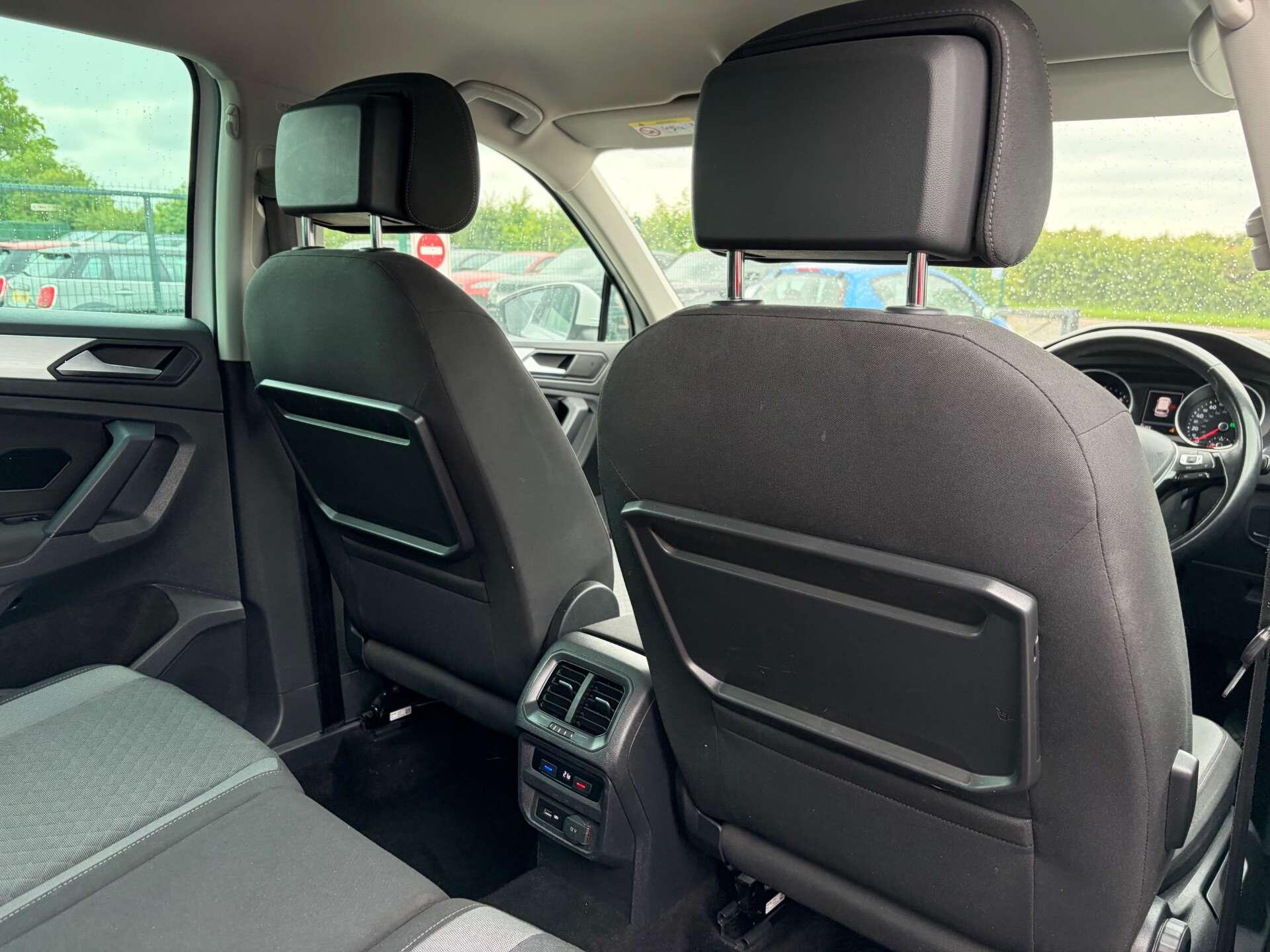Volkswagen Tiguan view 29