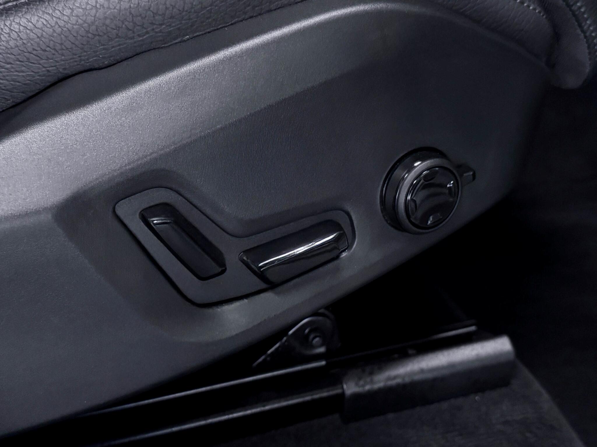 Volvo XC60 view 23