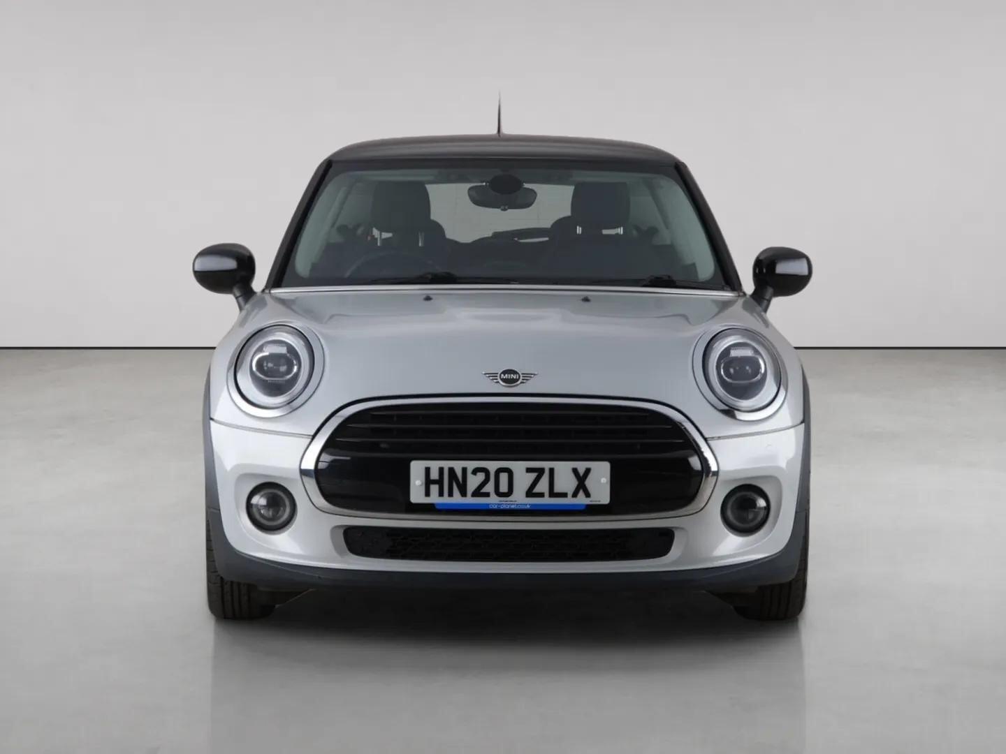 Mini Hatch view 5