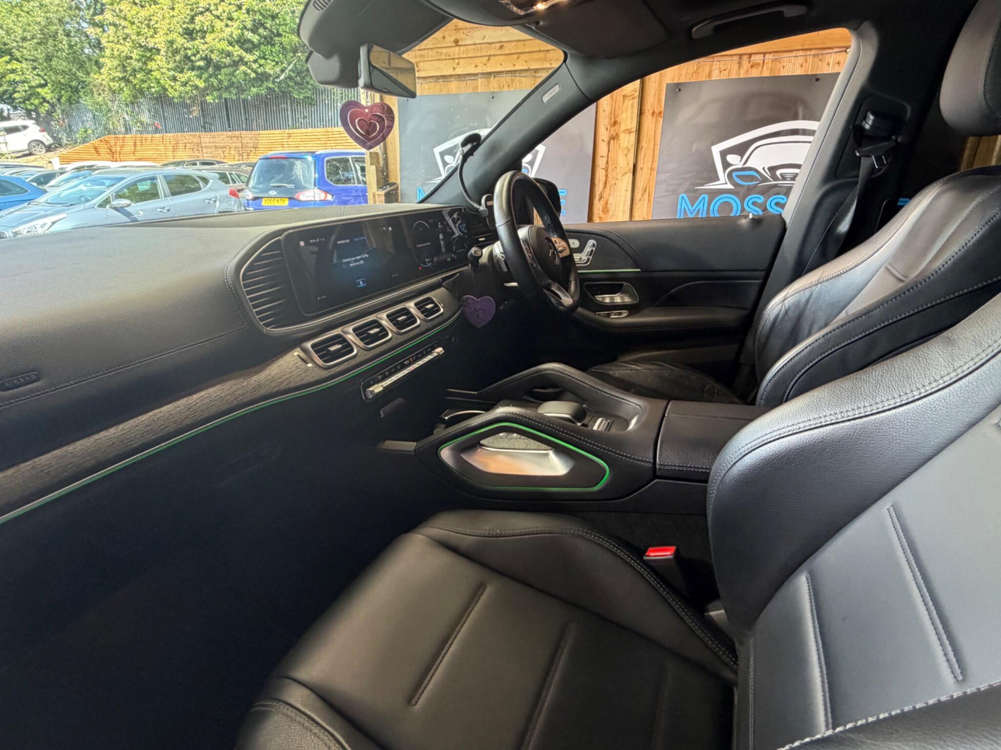 Mercedes-Benz Gle view 13