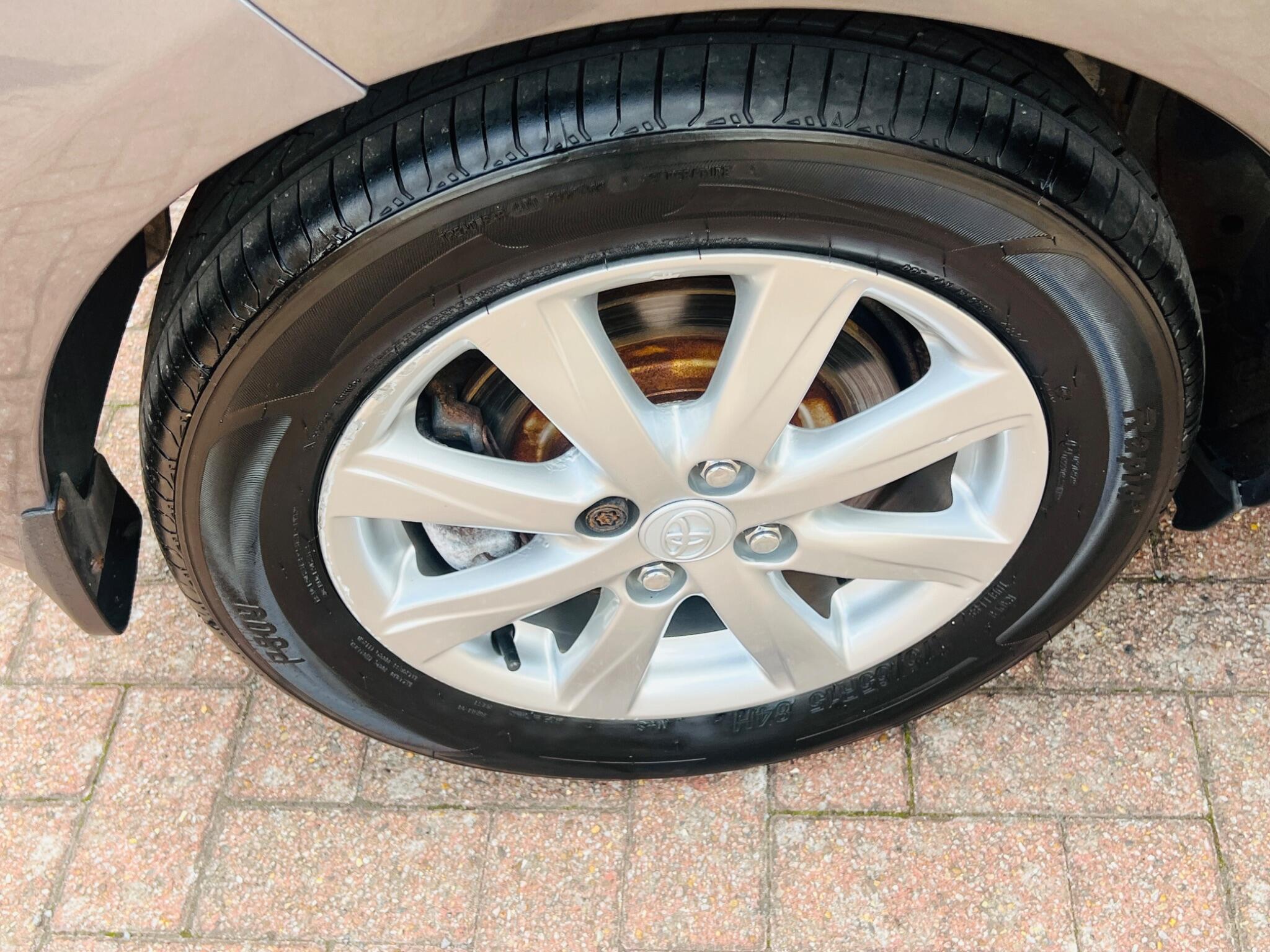 Toyota Yaris view 34