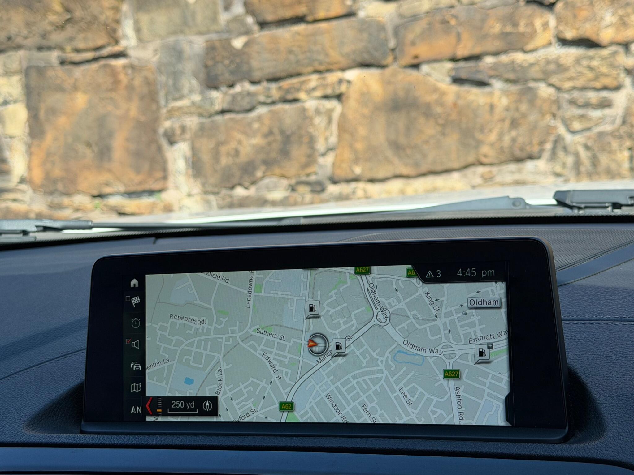 BMW 1 Series view 32