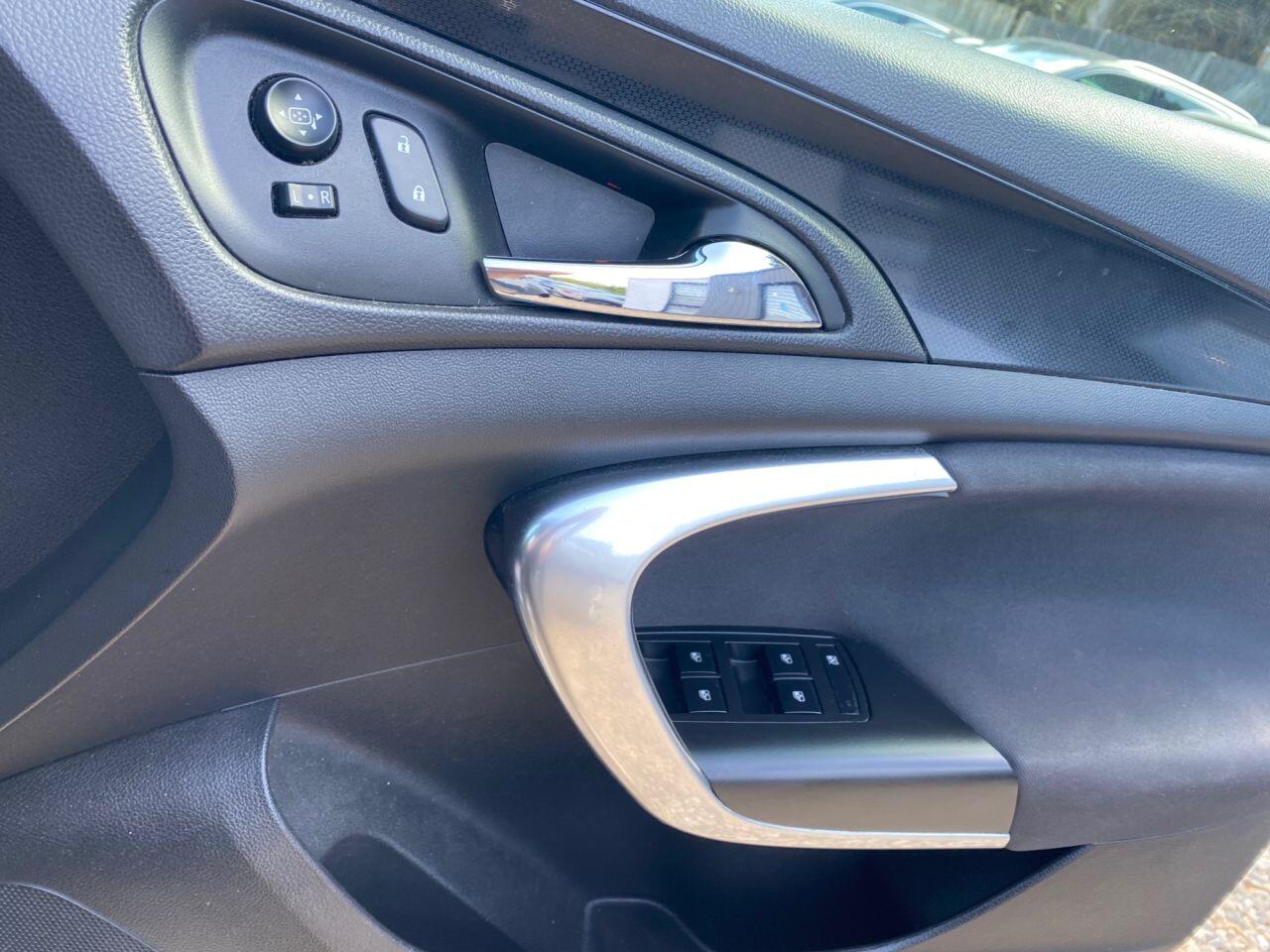 Vauxhall Insignia view 29
