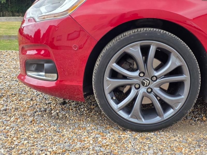 2011 Citroen C4 image 13