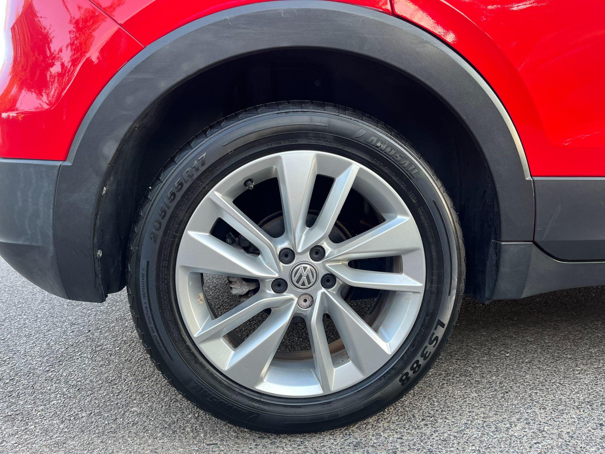 Volkswagen T-Cross view 27
