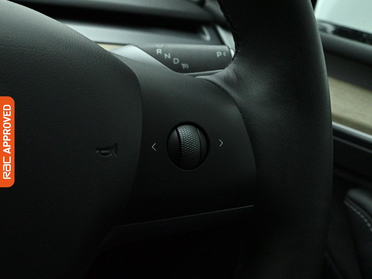 Tesla Model Y view 24