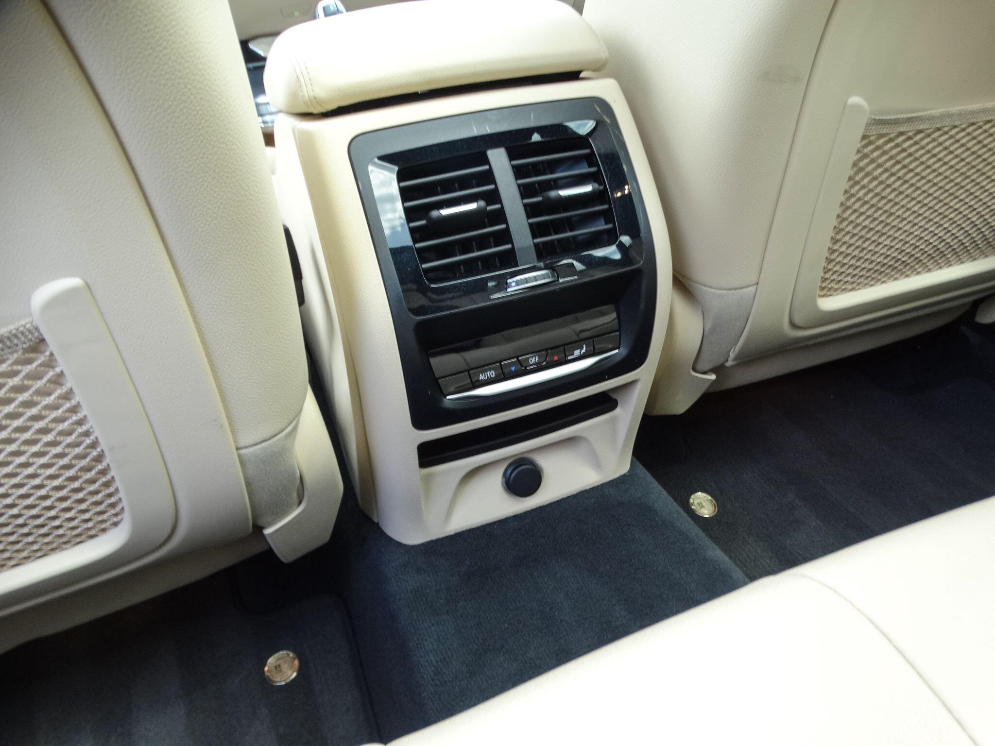 BMW Alpina XD3 view 18