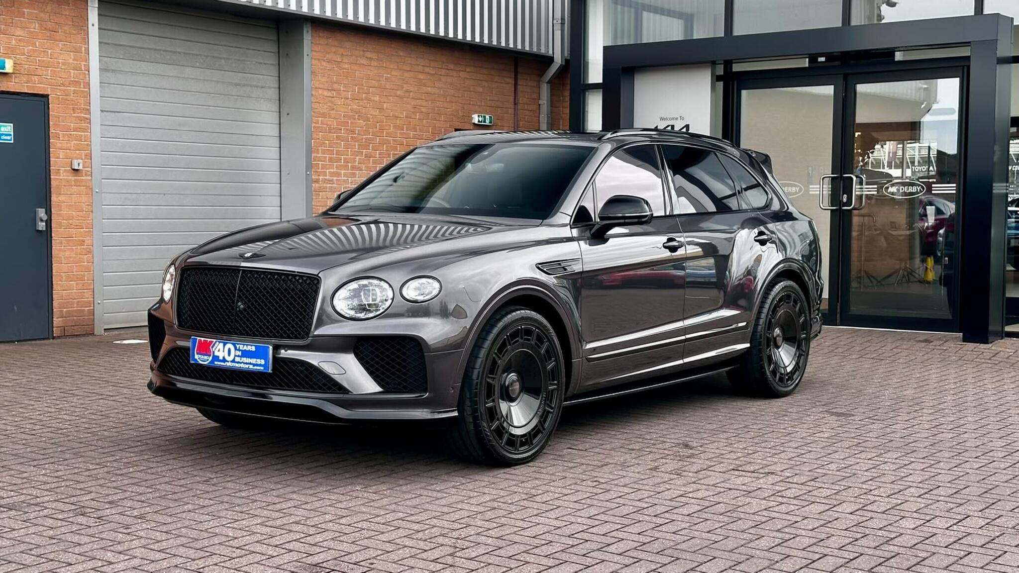 Bentley Bentayga view 14