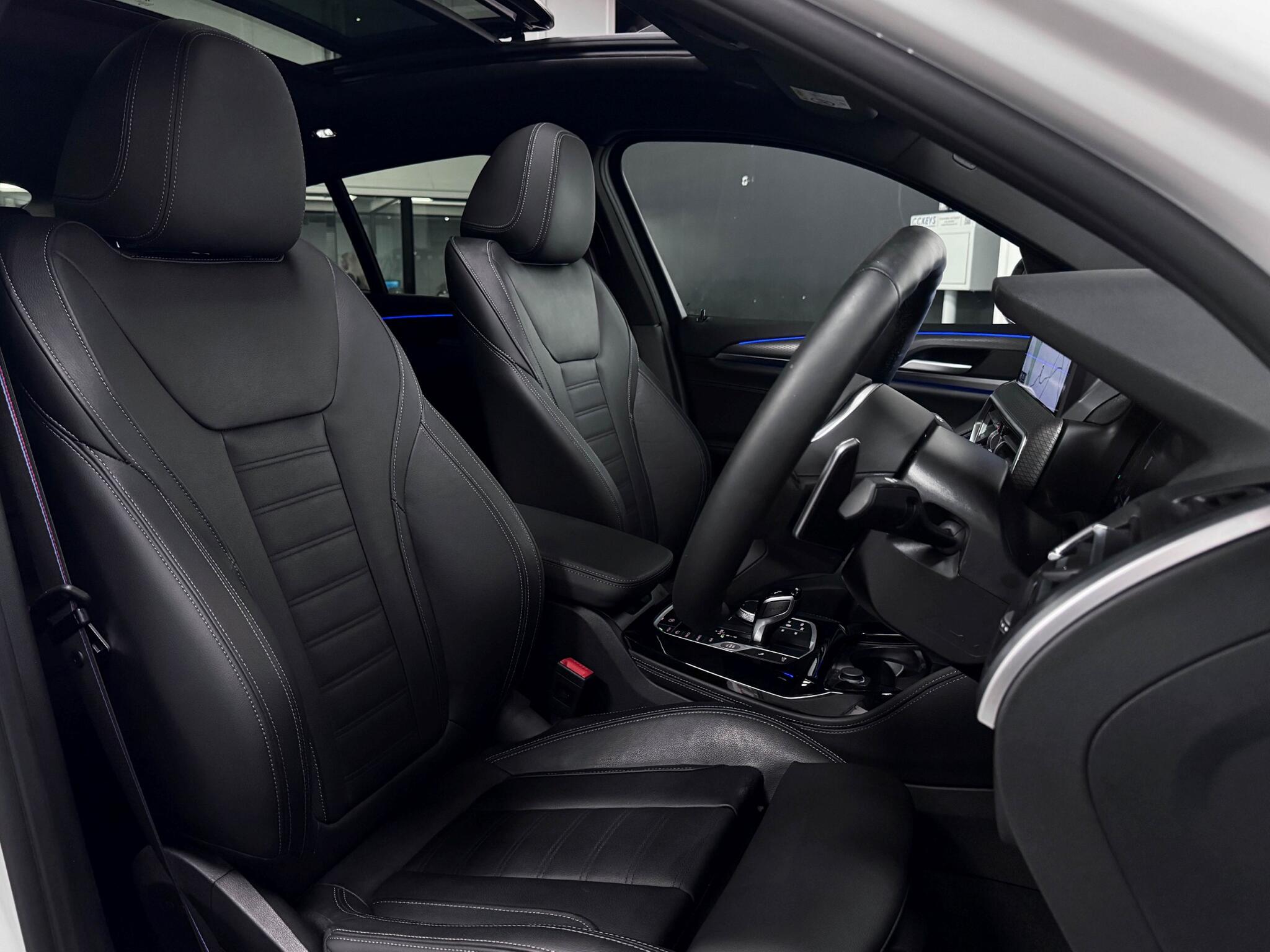 BMW X4 view 27