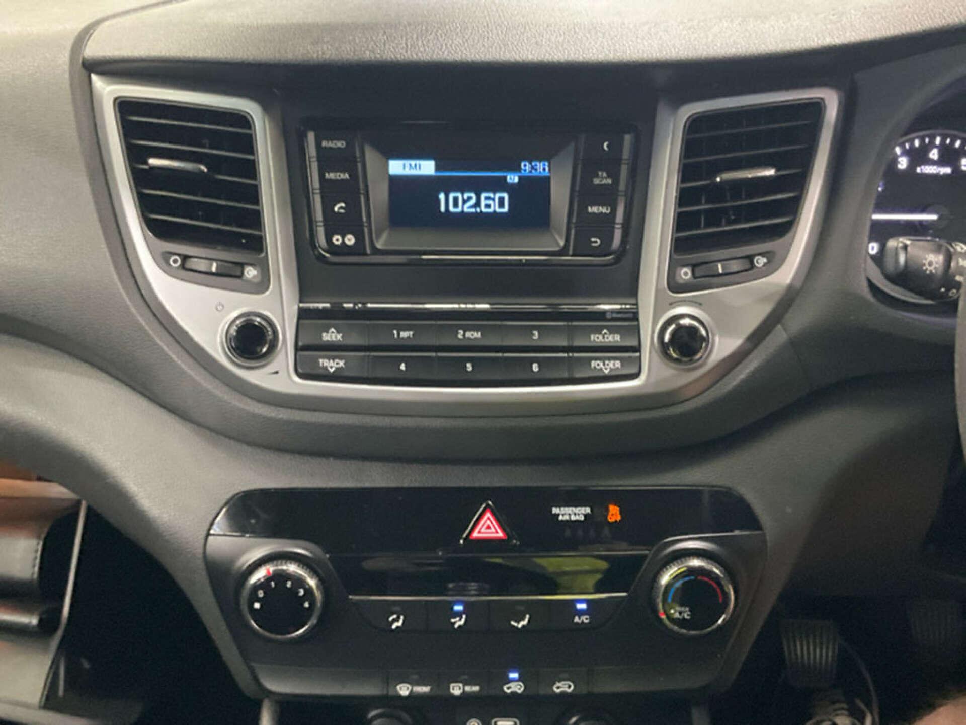 Hyundai Tucson view 2