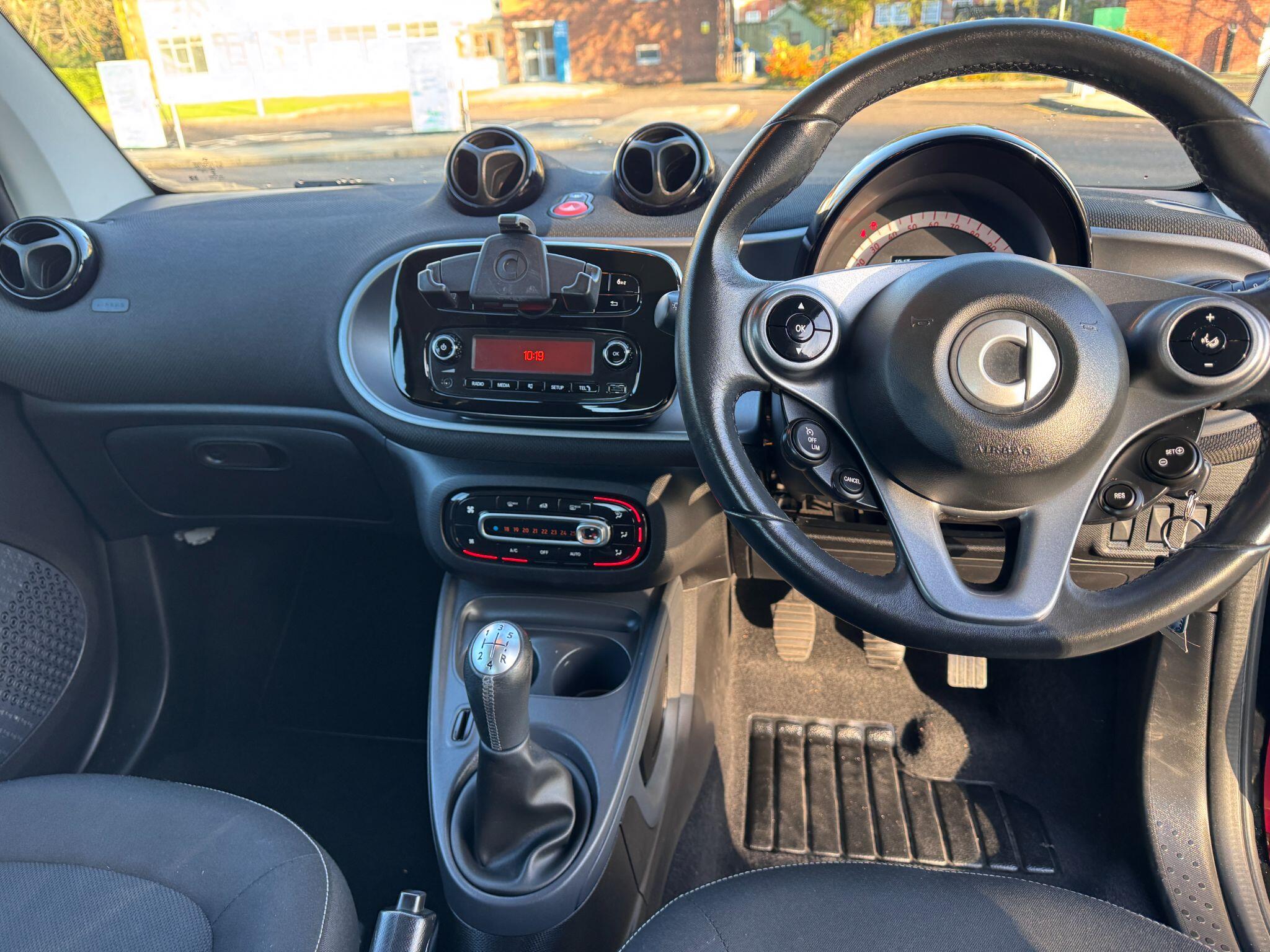 2017 Smart fortwo 1.0 Passion Euro 6 (s/s) 2dr • 71,000 miles image 14