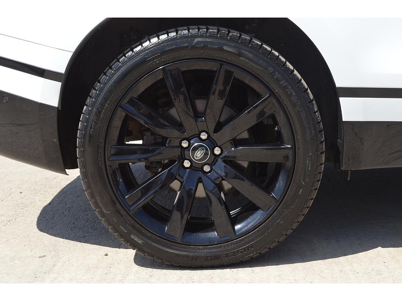 Land Rover Range Rover Velar view 20
