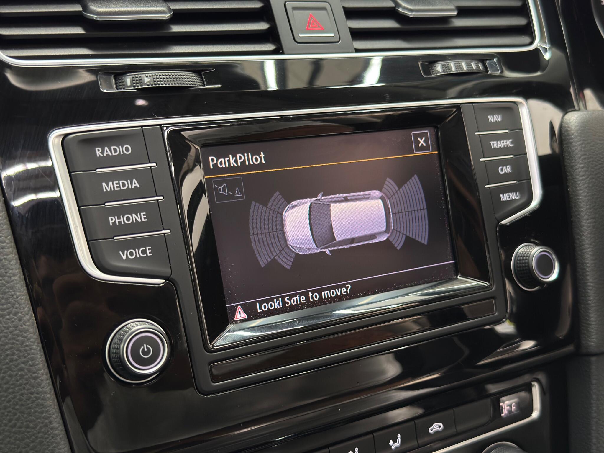 Volkswagen Golf view 12