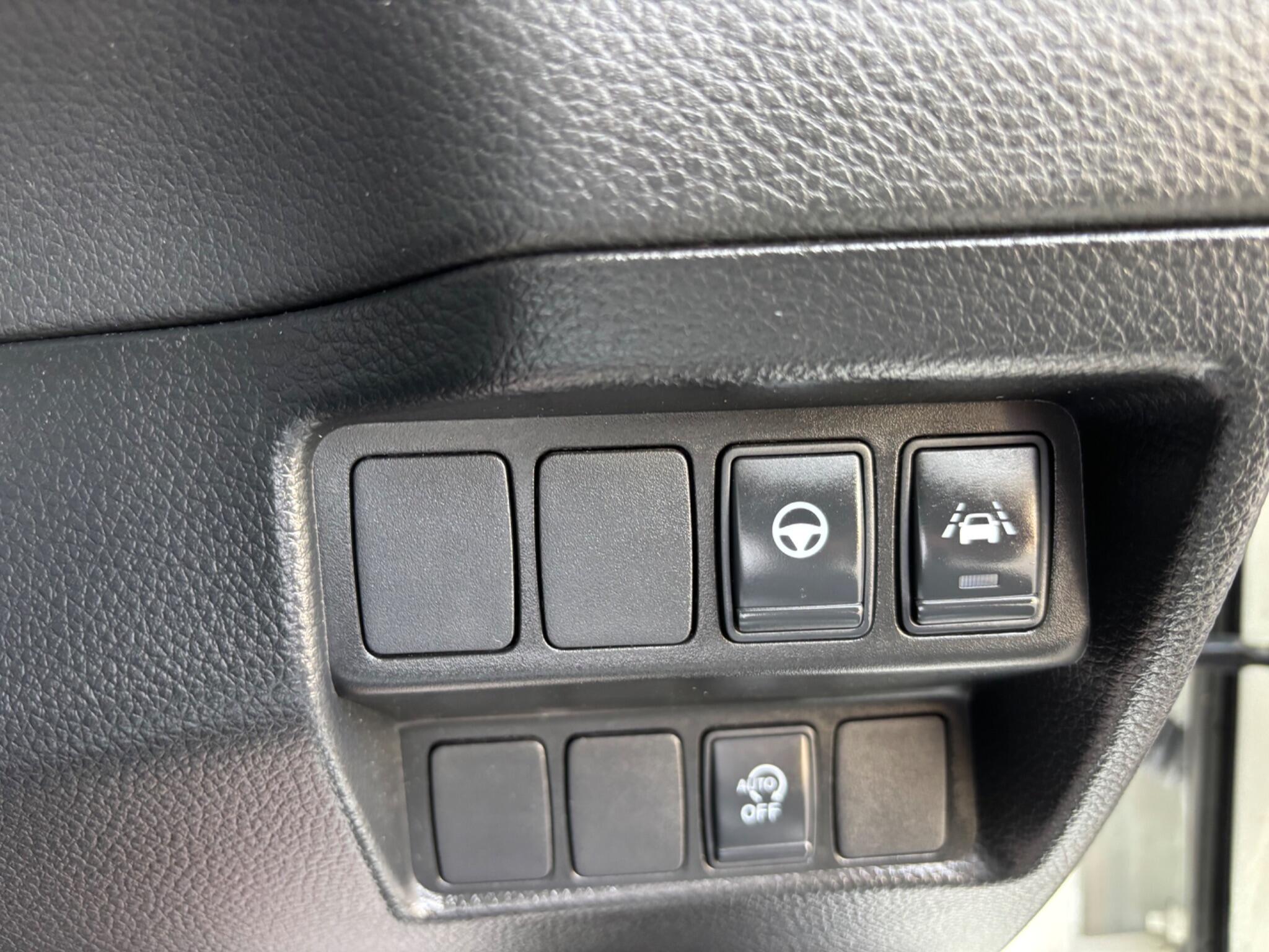 Nissan Qashqai view 25