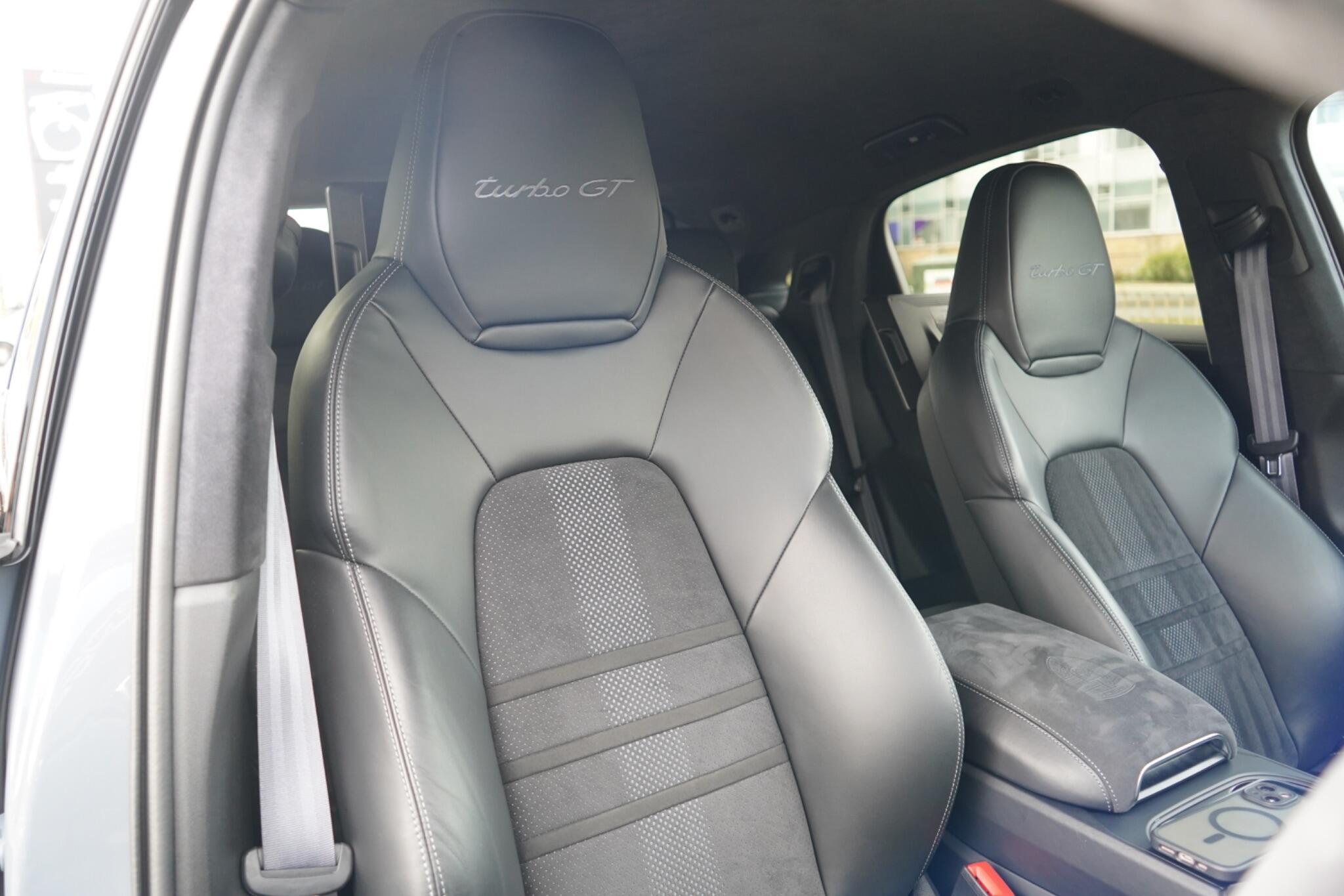 Porsche Cayenne view 3