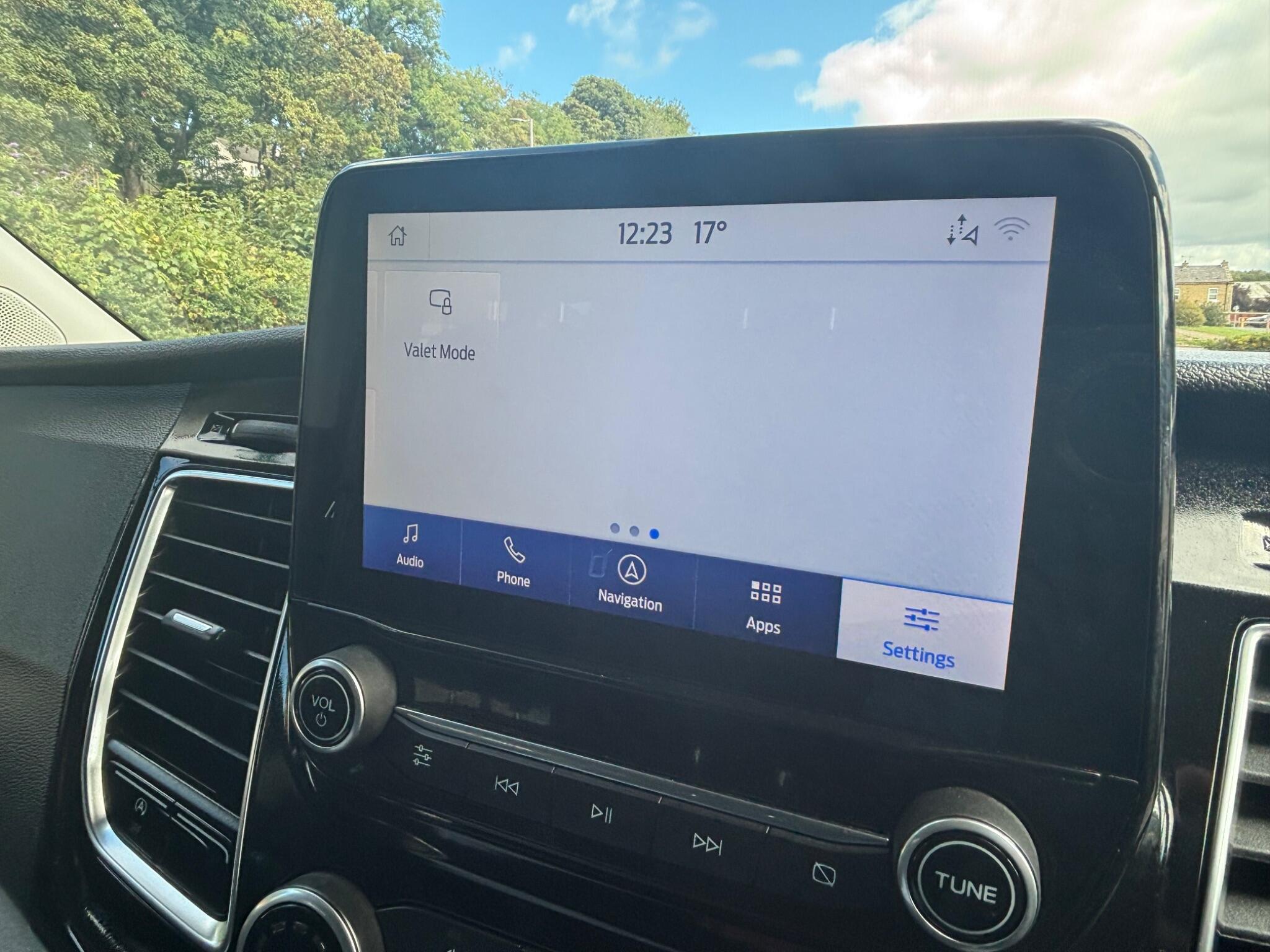 Ford Transit Custom view 37