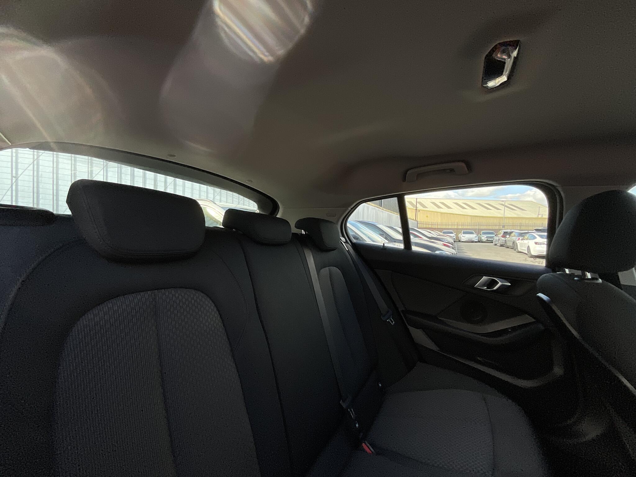 BMW 1 Series view 15