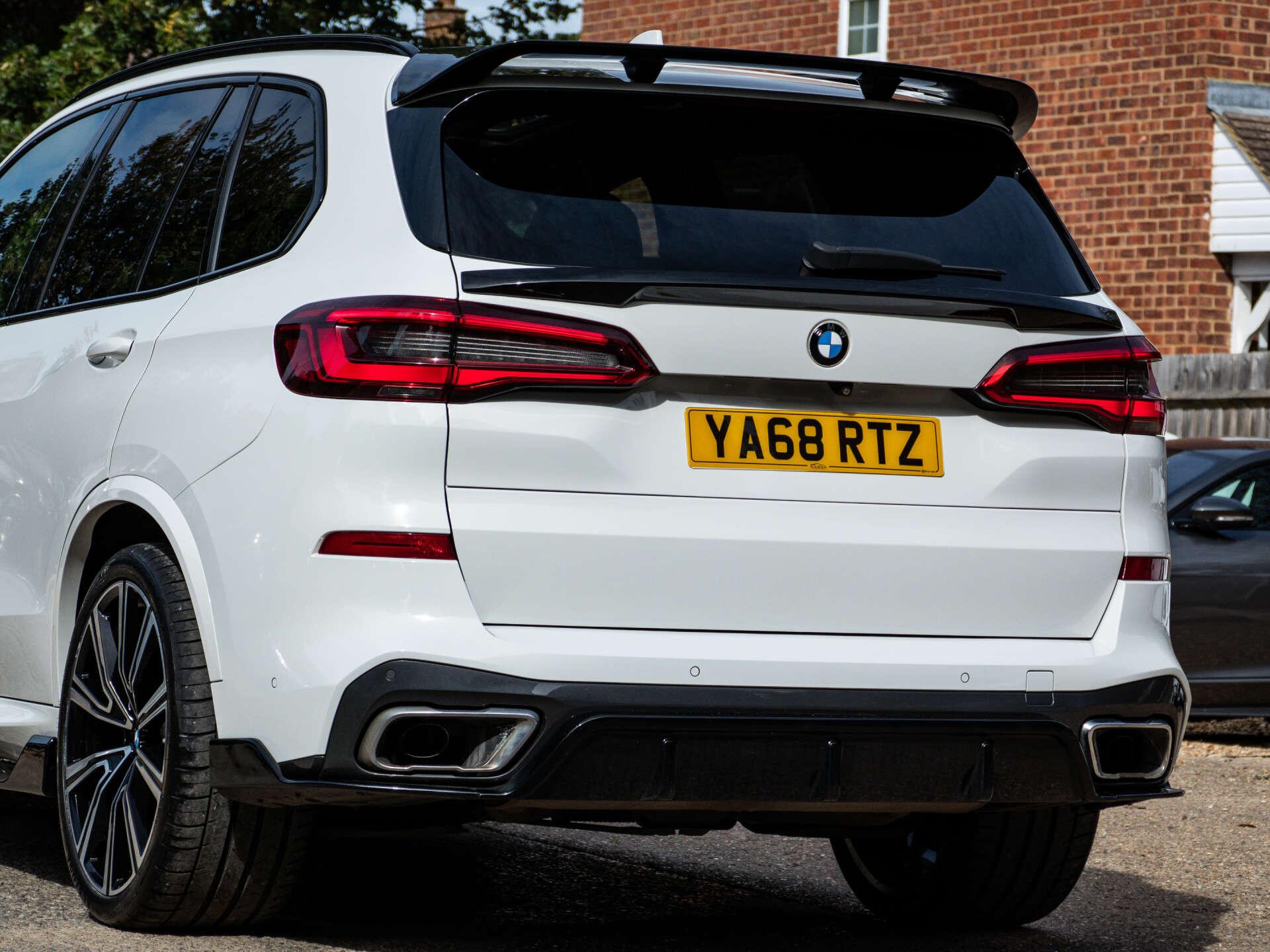 BMW X5 view 16