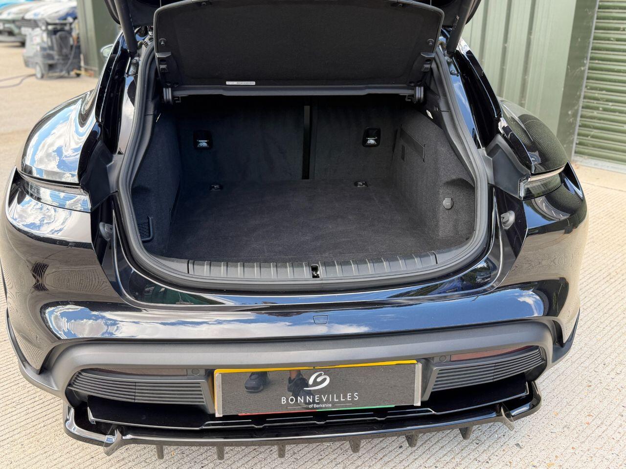 Porsche Taycan view 28