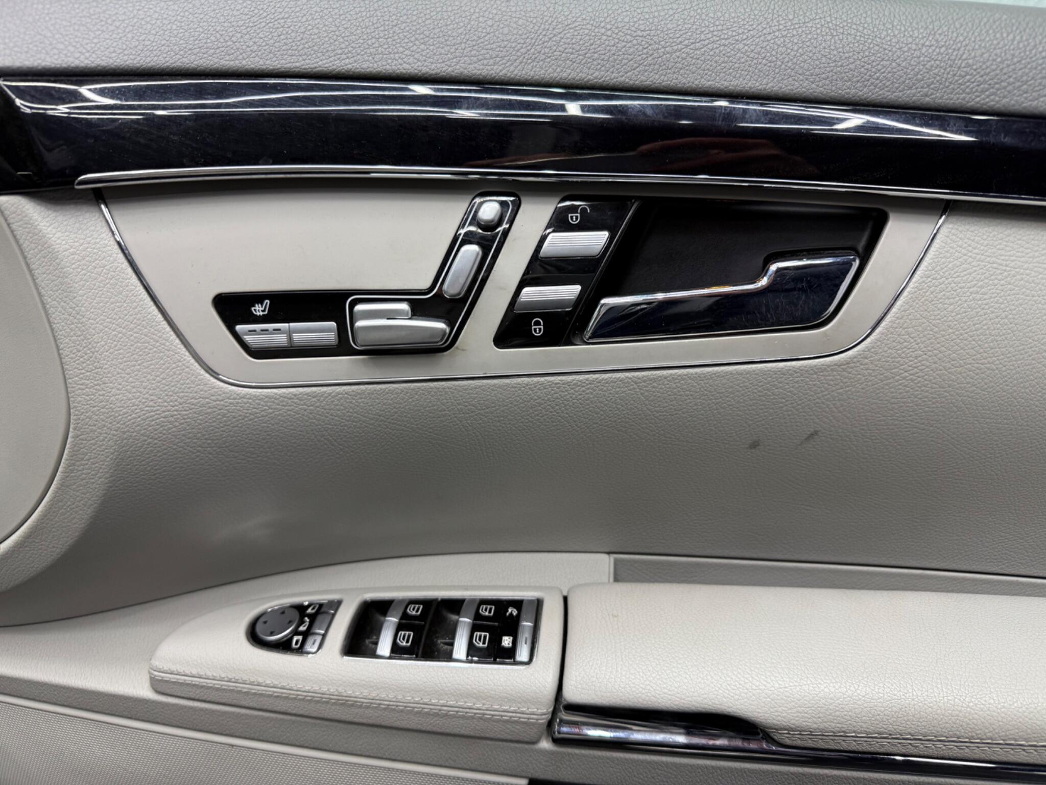 Mercedes-Benz S Class view 21