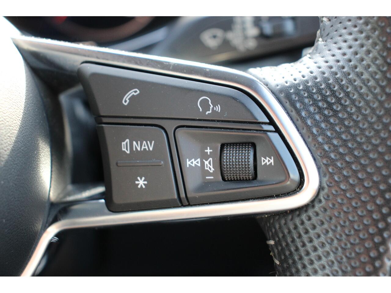 Audi TT view 26