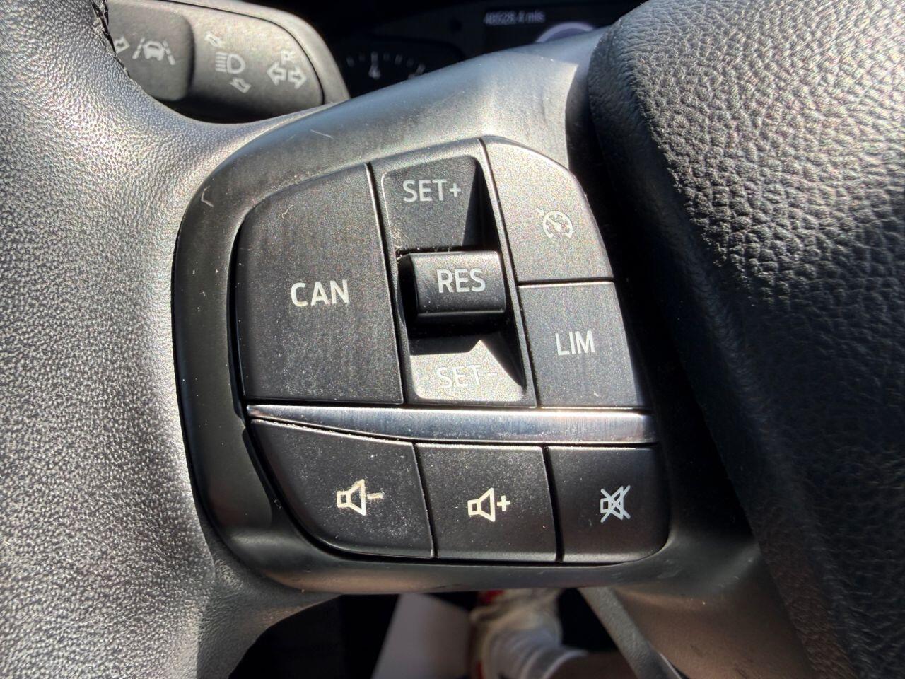 Ford Focus view 8