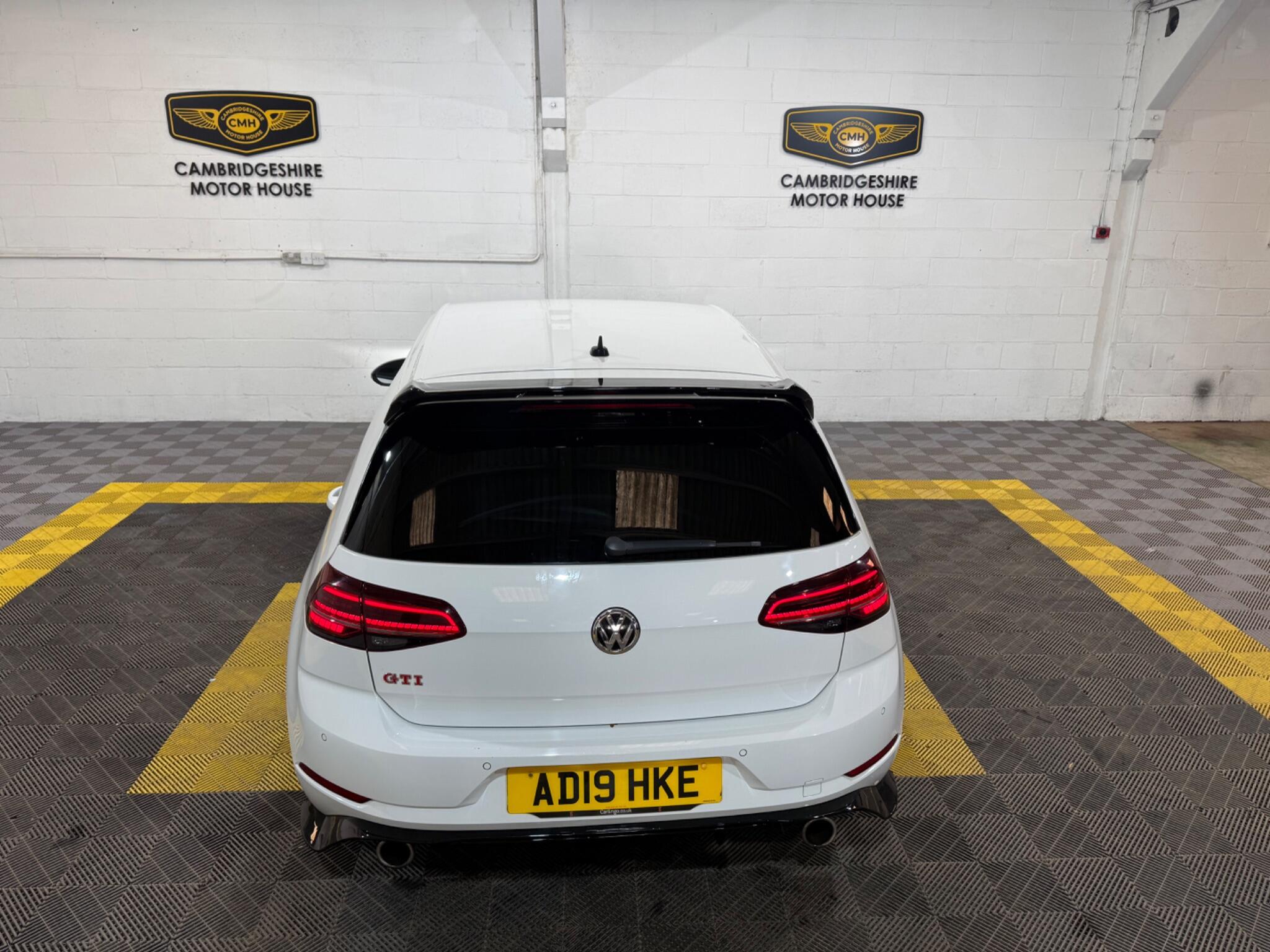Volkswagen Golf view 8