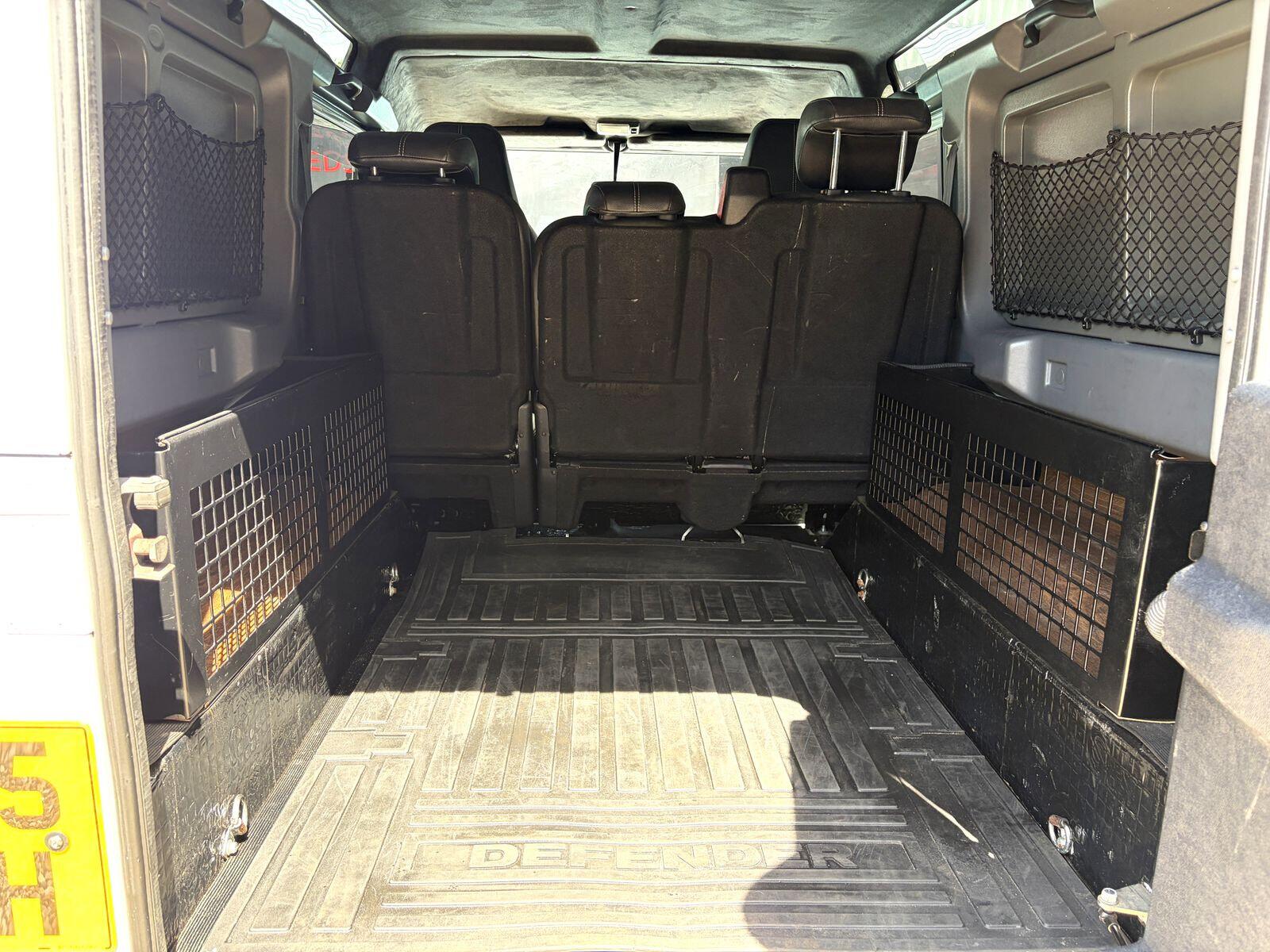 Land Rover Defender view 19