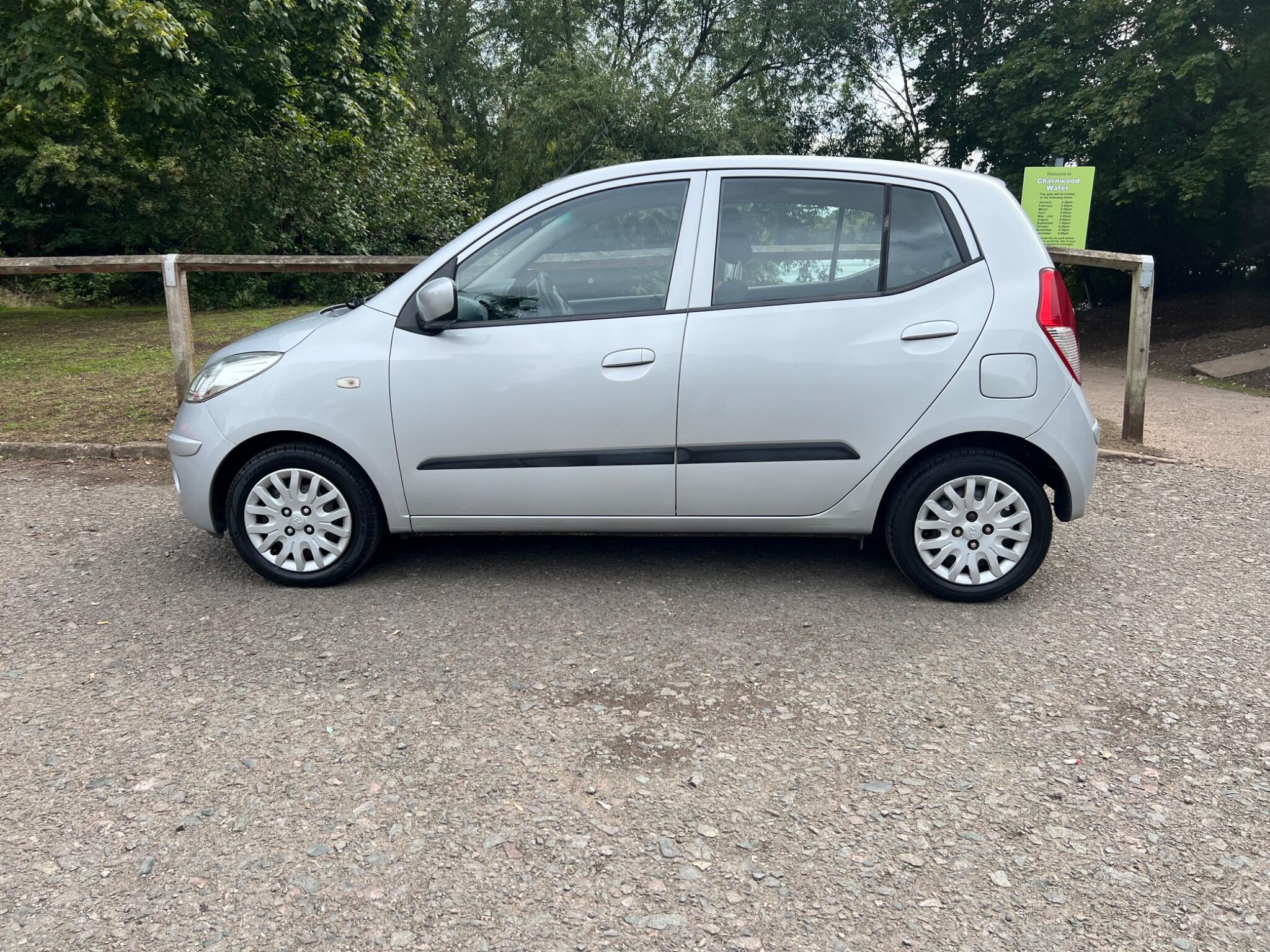 Hyundai I10 view 5