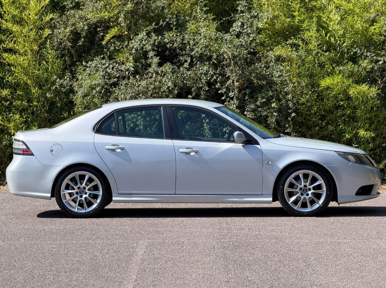 Saab 9-3 view 3