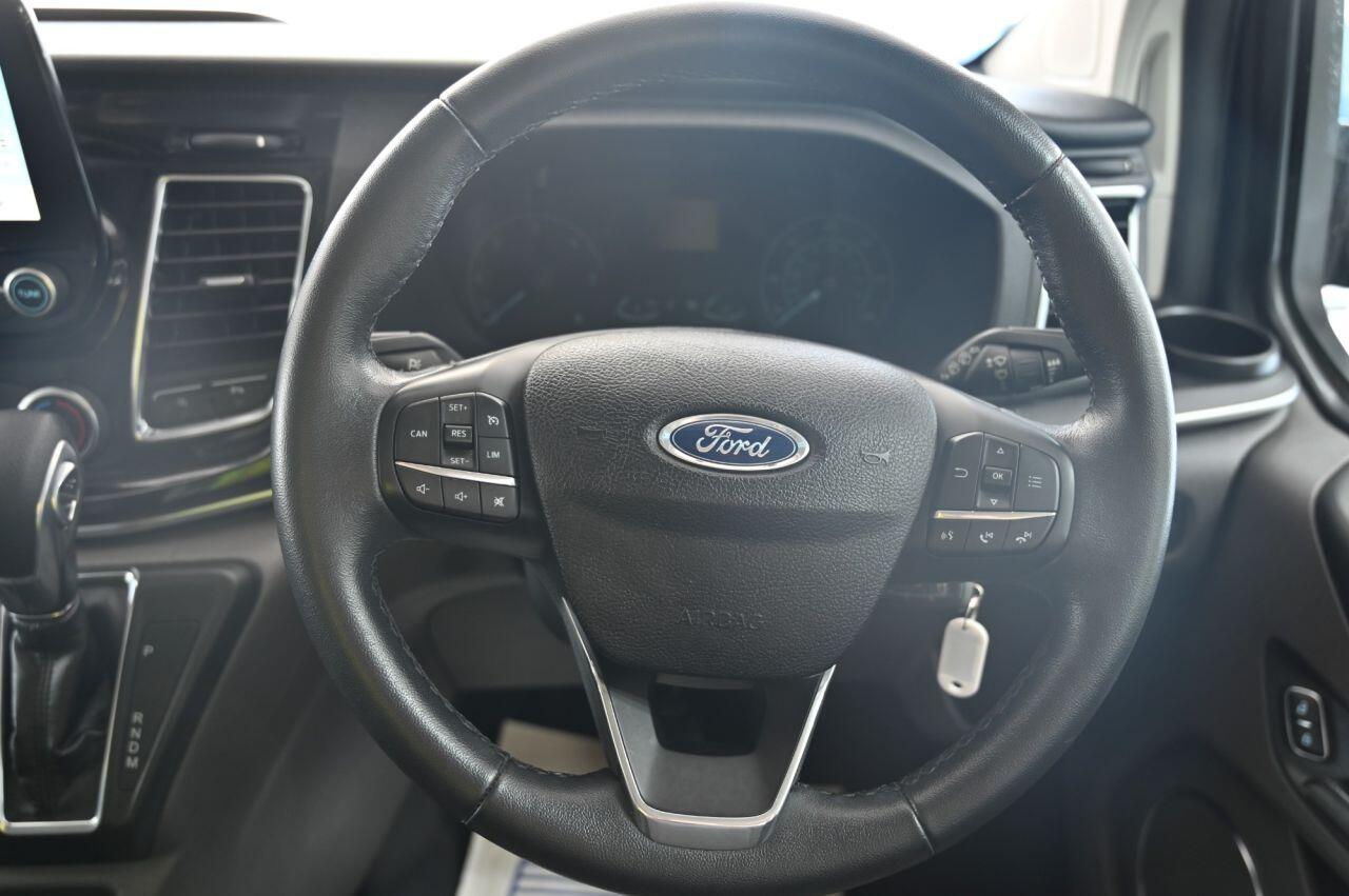 Ford Tourneo Custom view 22