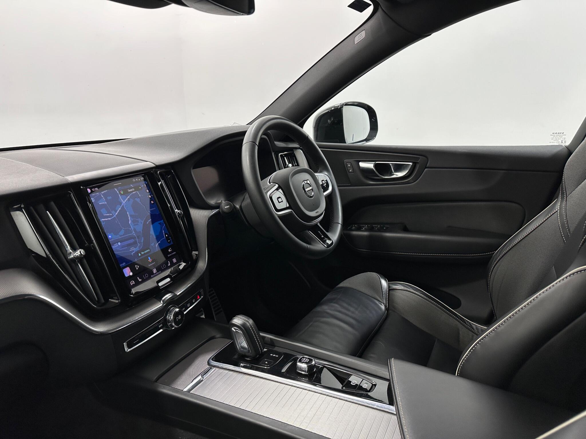 Volvo XC60 view 31