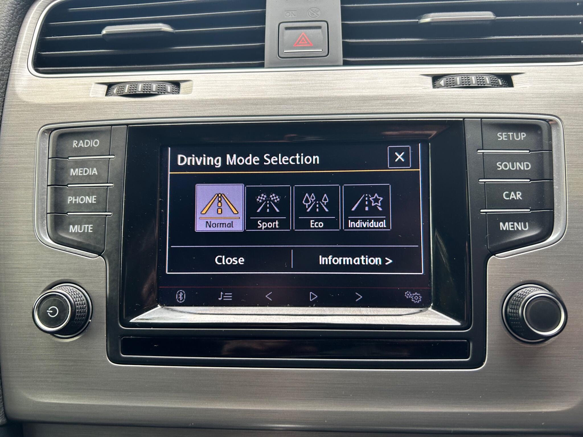 Volkswagen Golf view 27