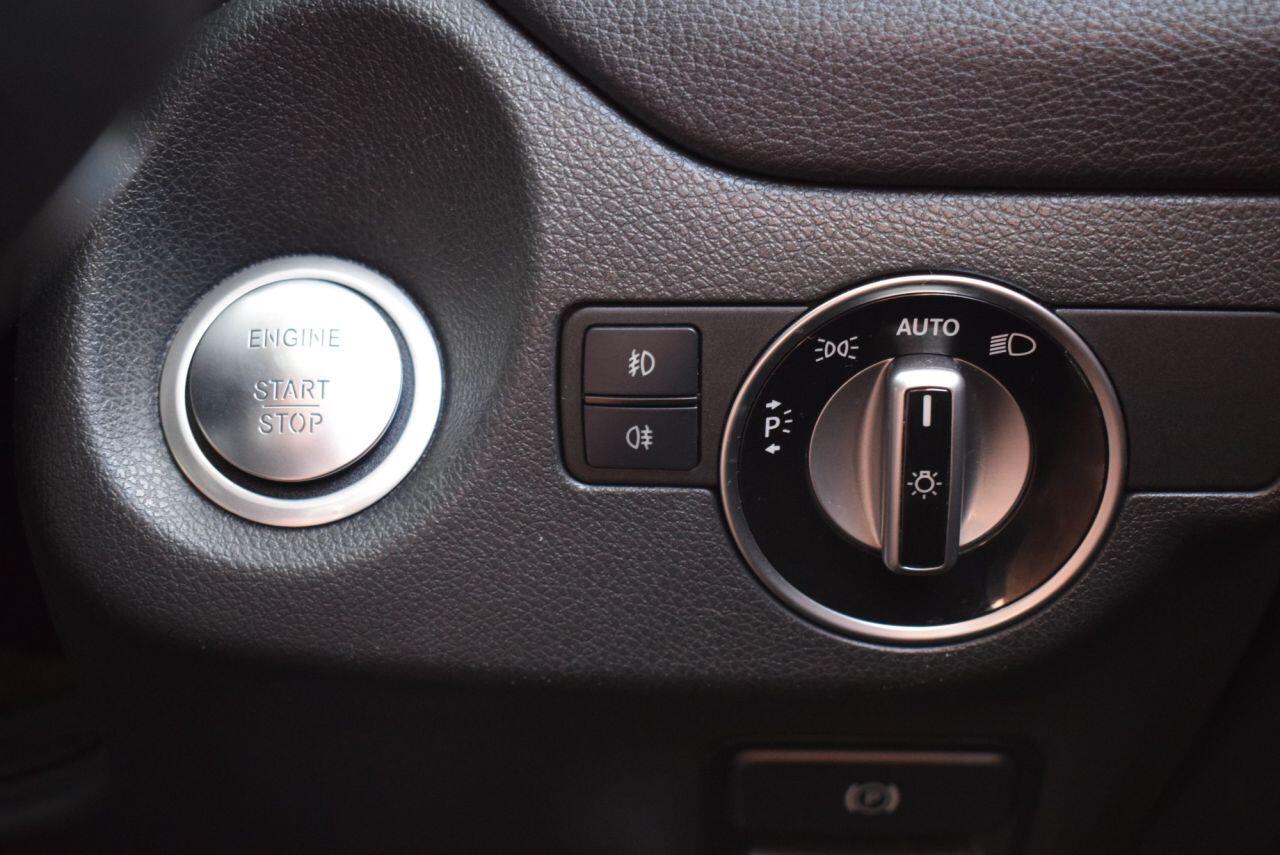 Mercedes-Benz Gla view 24