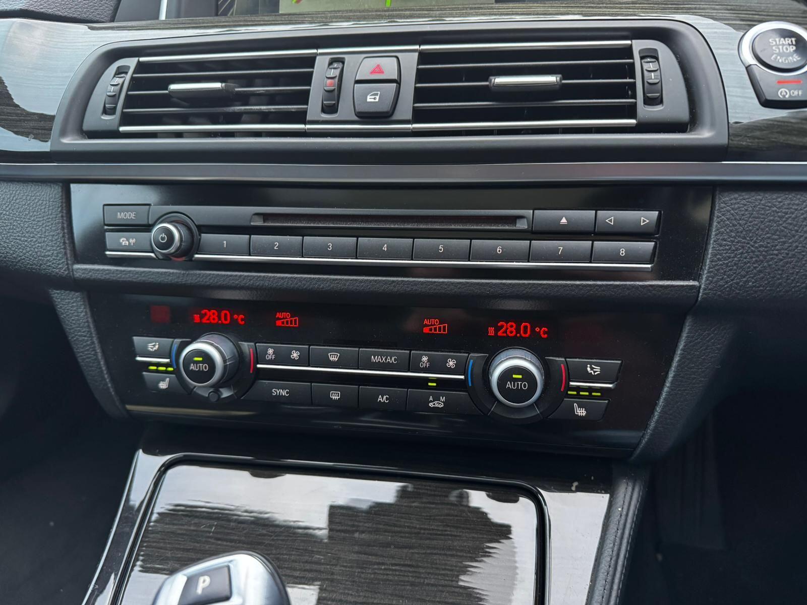 BMW 5 Series view 25