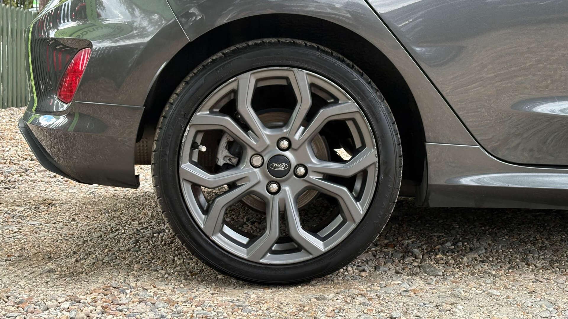 Ford Fiesta view 39