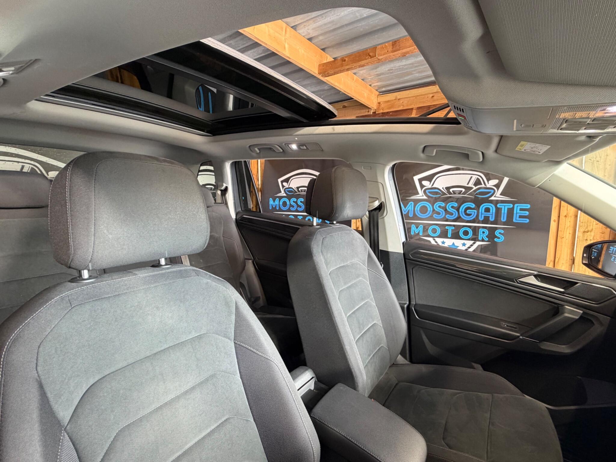 Volkswagen Tiguan Allspace view 23
