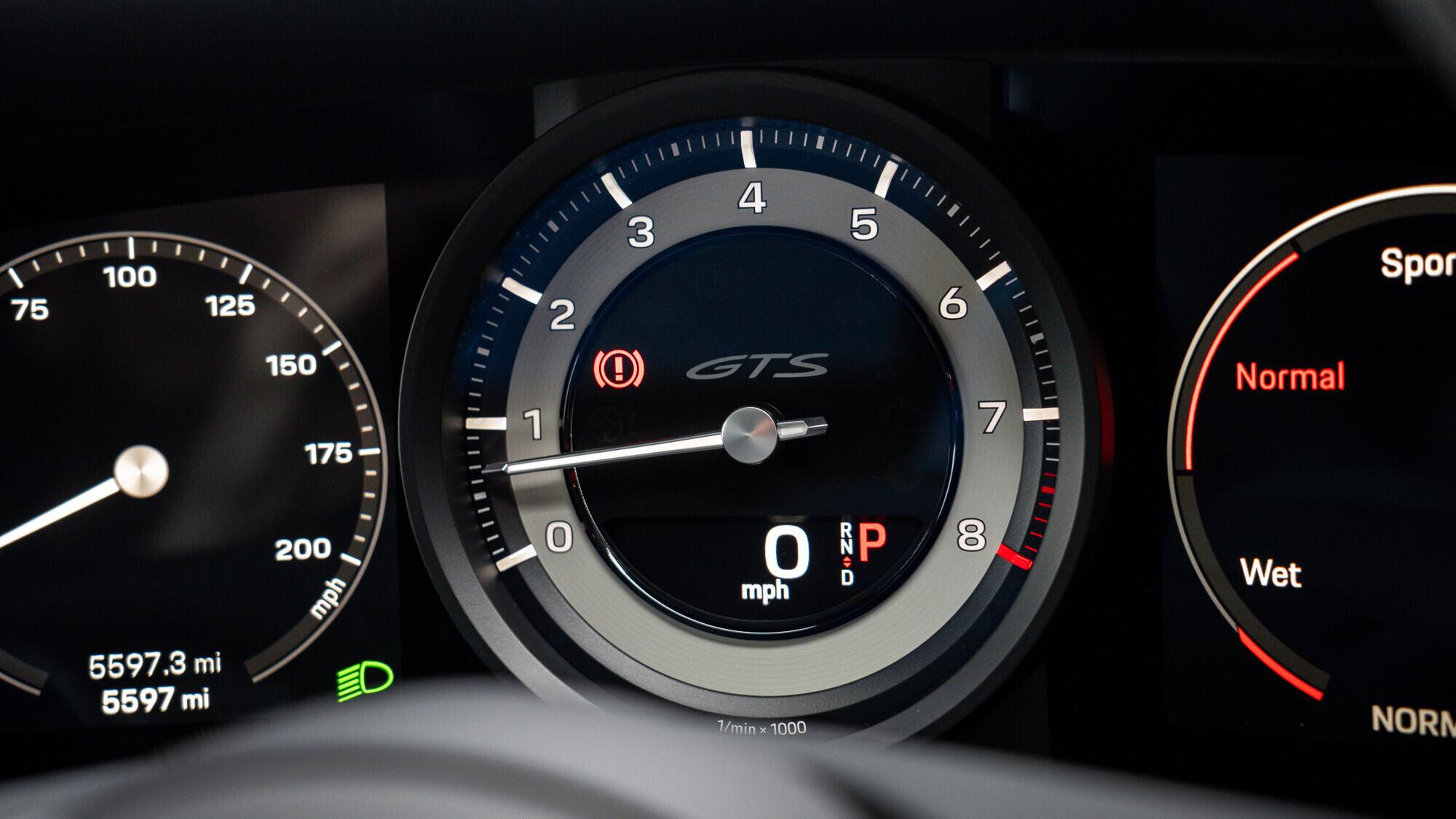 Porsche 911 view 42