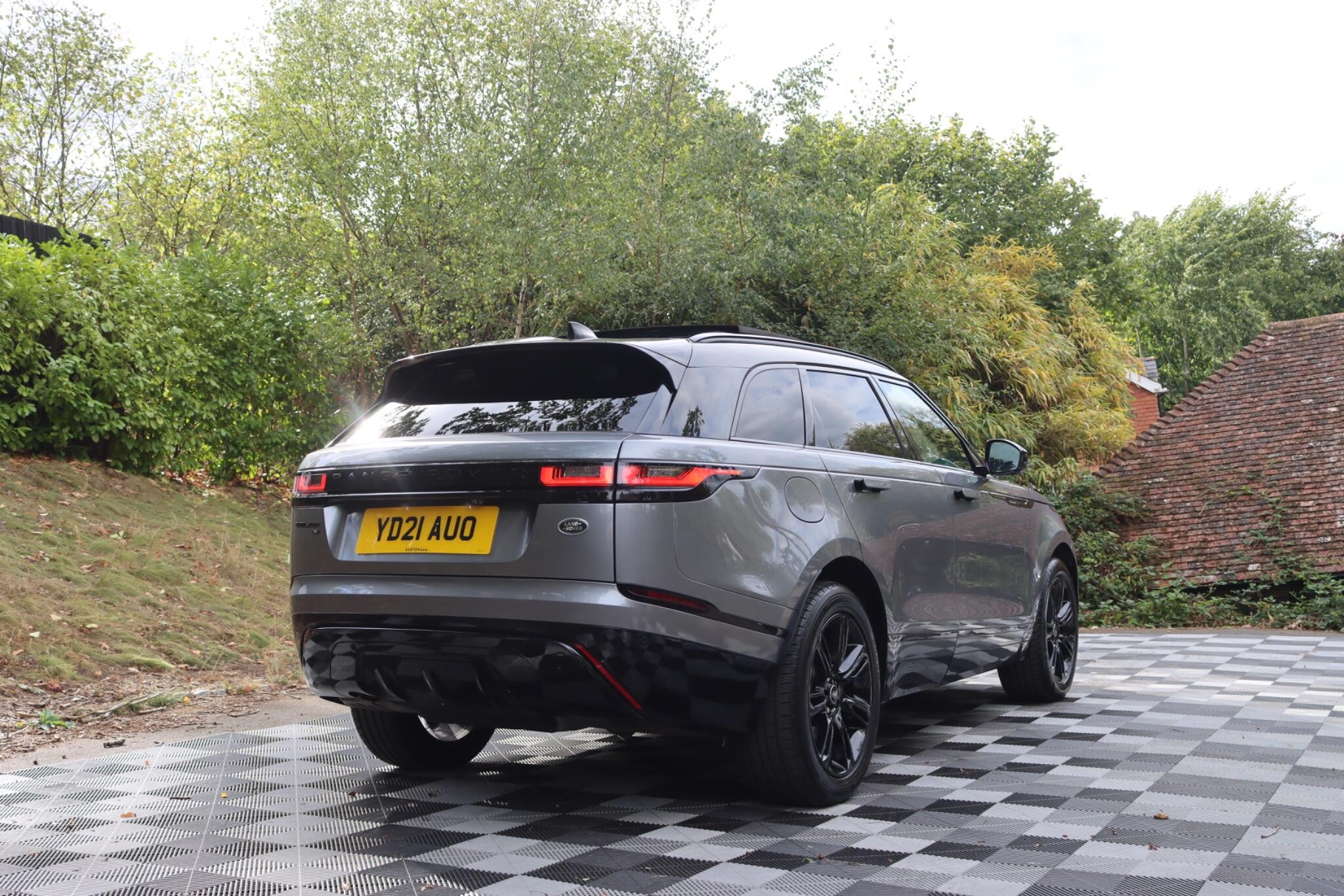 Land Rover Range Rover Velar view 34