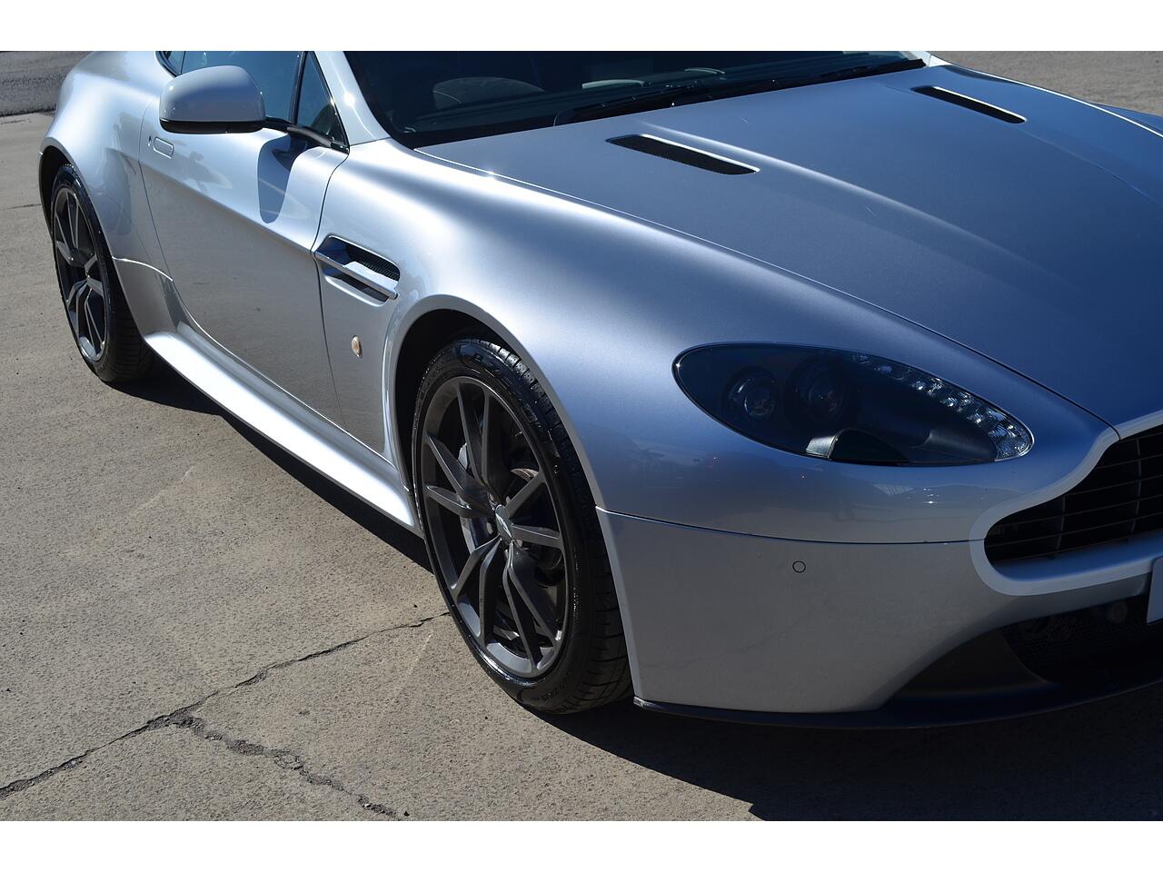 Aston Martin Vantage view 39