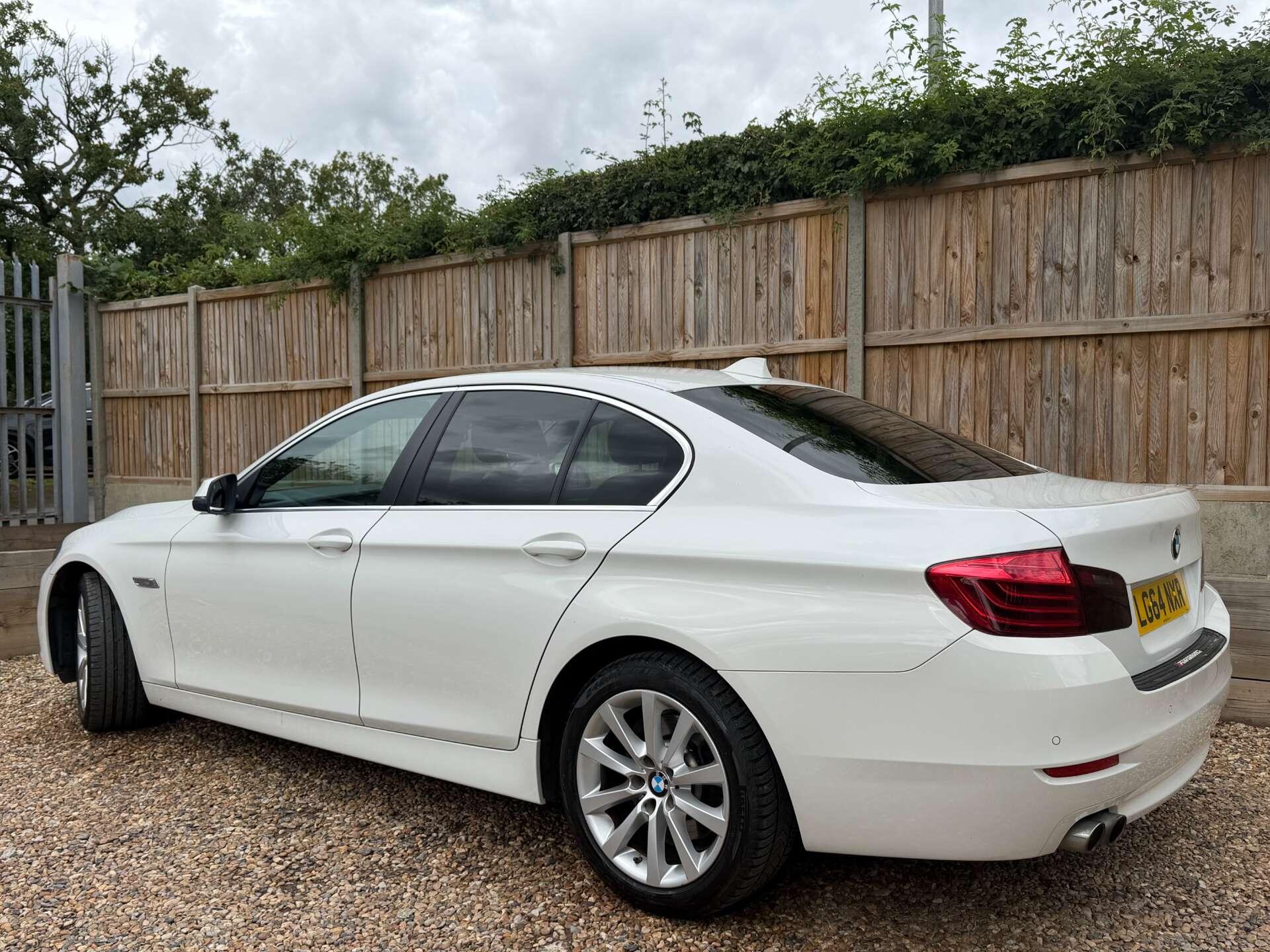 BMW 5 Series view 7
