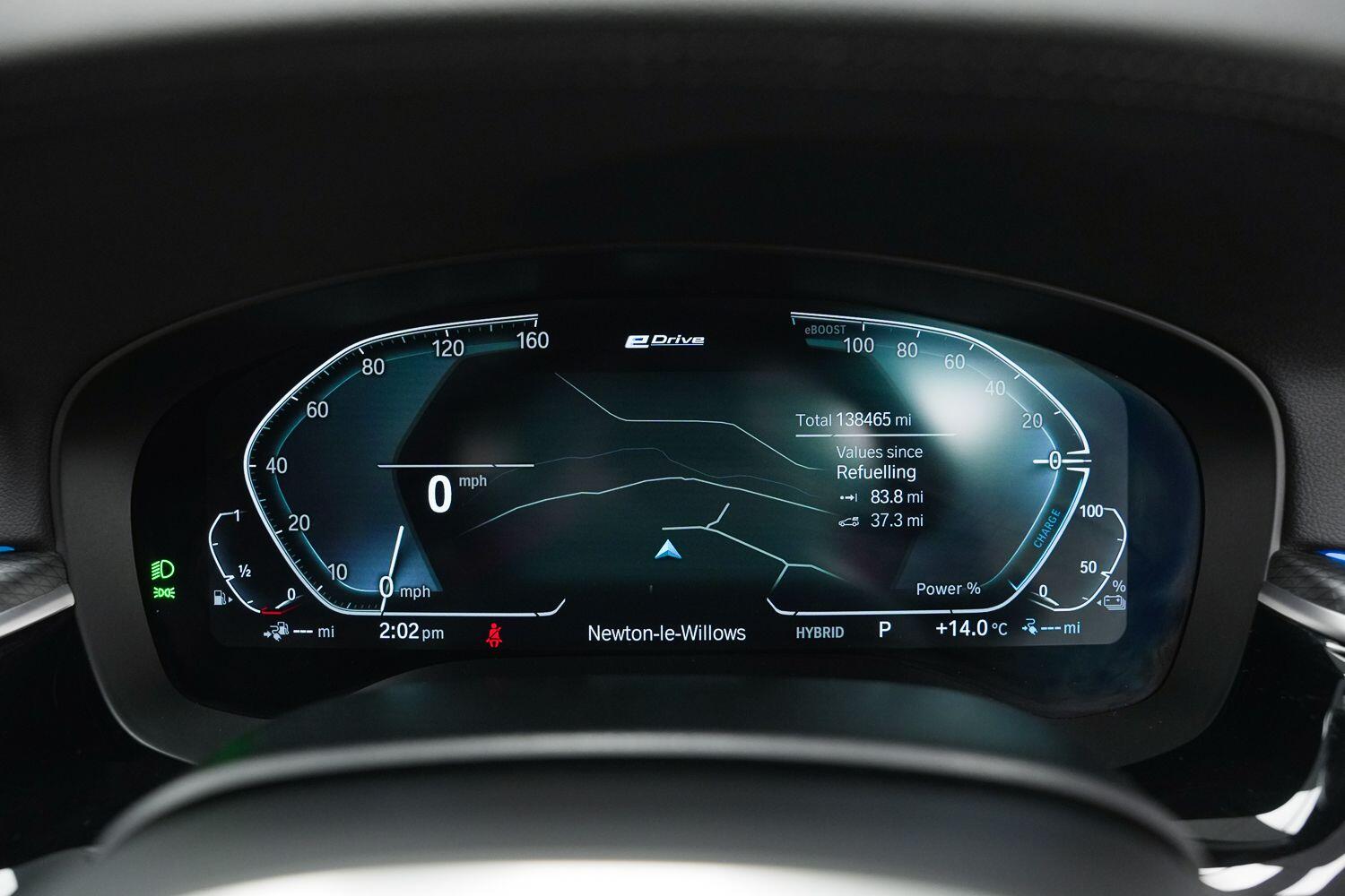 BMW 5 Series view 29