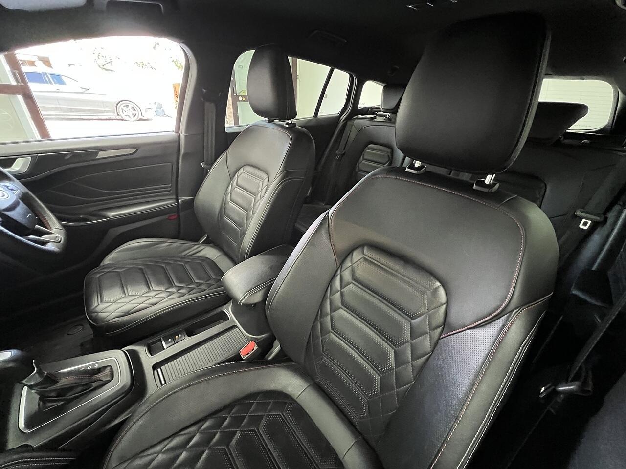 Ford Focus view 19