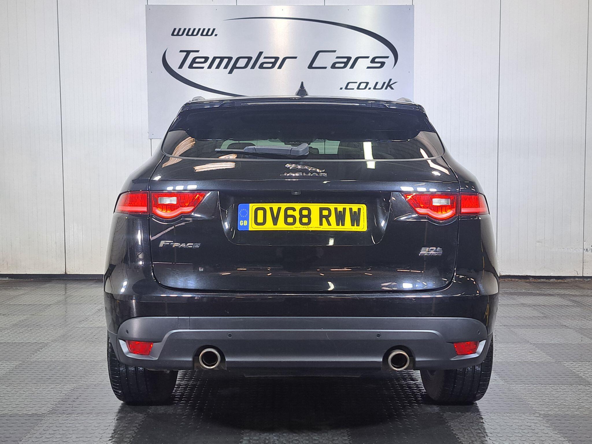 Jaguar F-Pace view 7