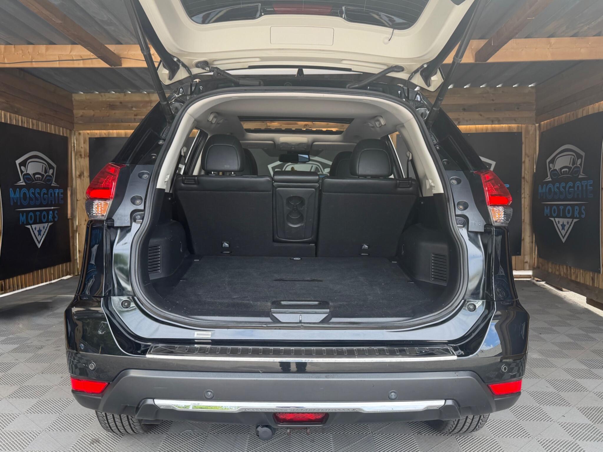 Nissan X-Trail view 13