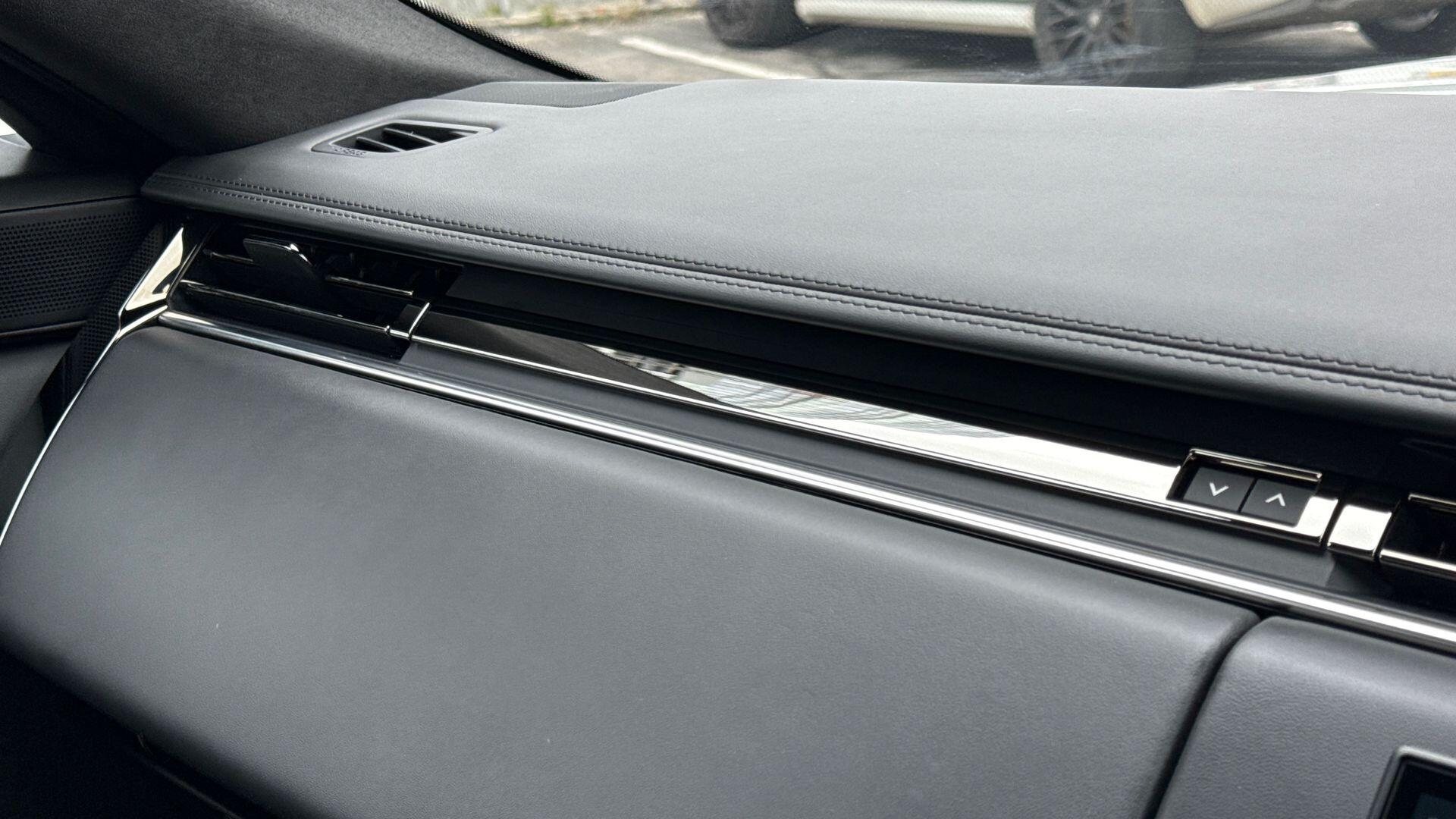 Land Rover Range Rover Sport view 29