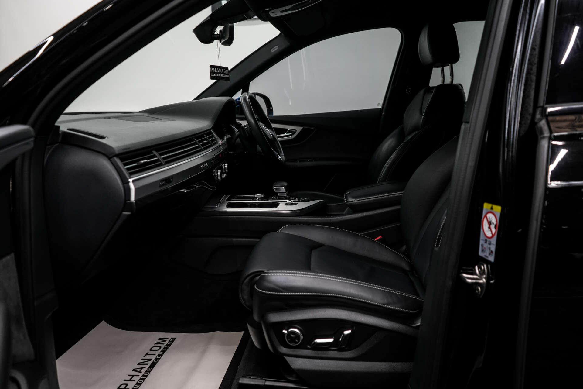 Audi SQ7 view 16